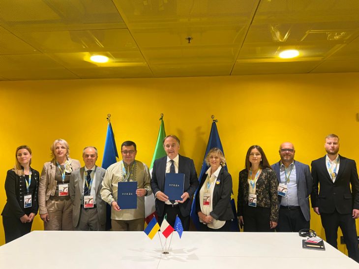 Galleria Siglato a Roma Protocollo d’Intesa&nbsp;tra la&nbsp;Regione Puglia&nbsp;e l’Amministrazione Militare Regionale di&nbsp;Vinnytsia&nbsp;(Ucraina) - Diapositiva 4 di 5