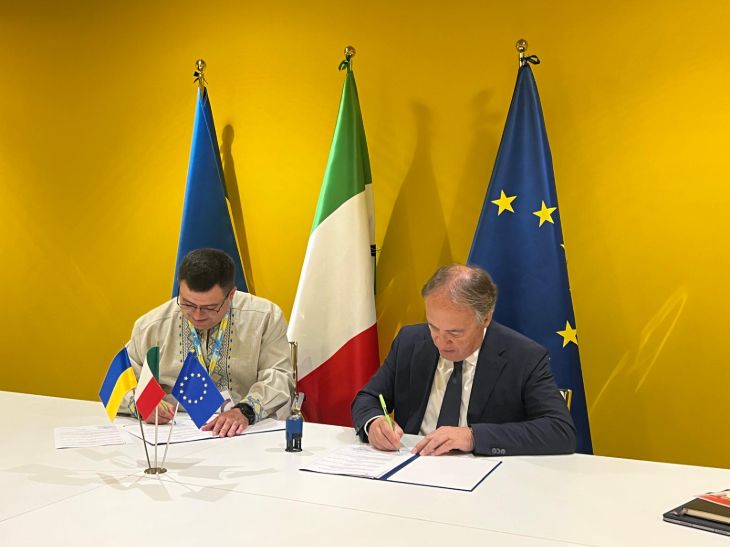 Galleria Siglato a Roma Protocollo d’Intesa&nbsp;tra la&nbsp;Regione Puglia&nbsp;e l’Amministrazione Militare Regionale di&nbsp;Vinnytsia&nbsp;(Ucraina) - Diapositiva 2 di 5