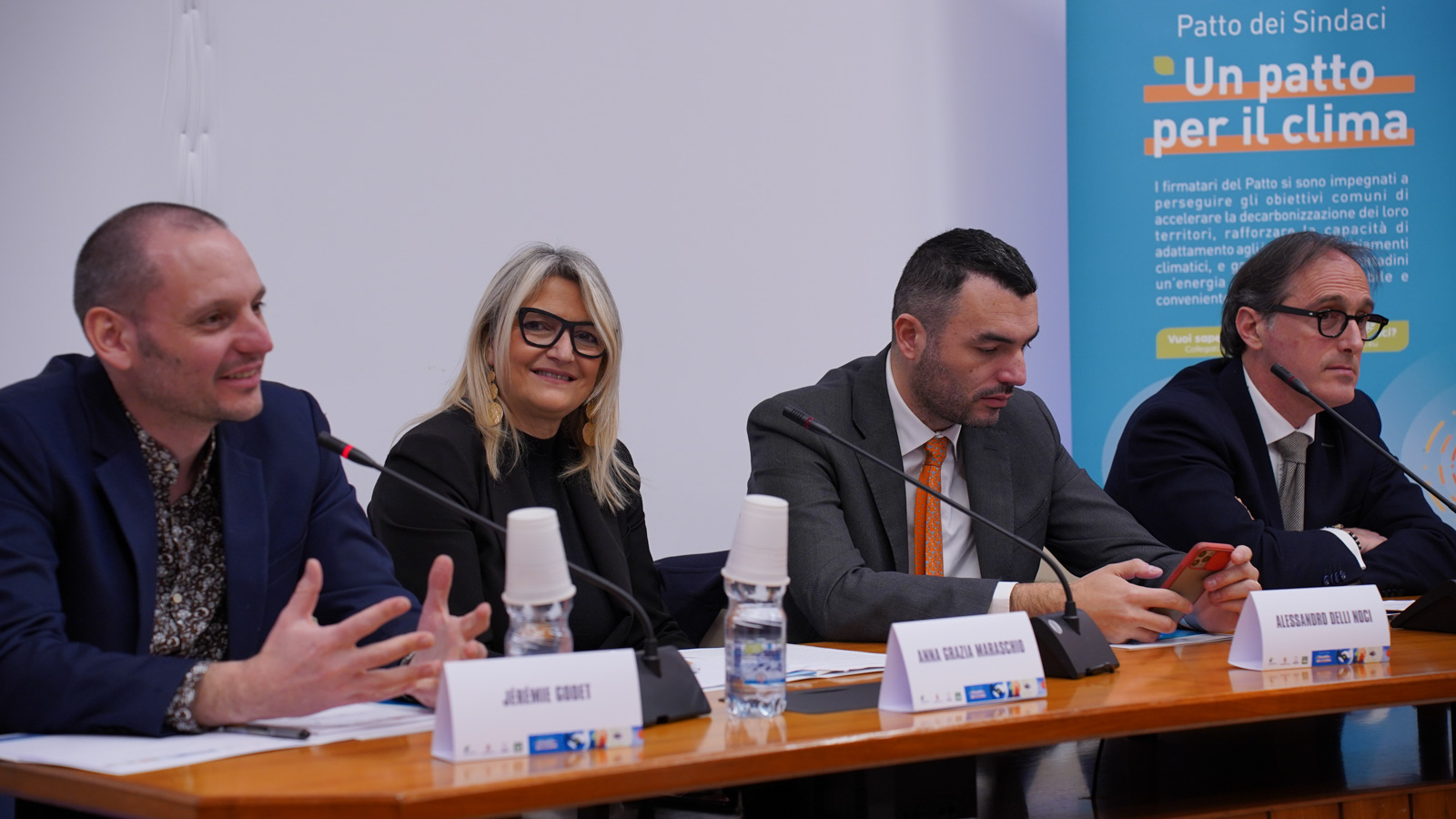 Galleria “Patto dei sindaci per il clima e l'energia”: la Regione Puglia e la regione francese della Loira insieme per contrastare i cambiamenti climatici - Diapositiva 9 di 9