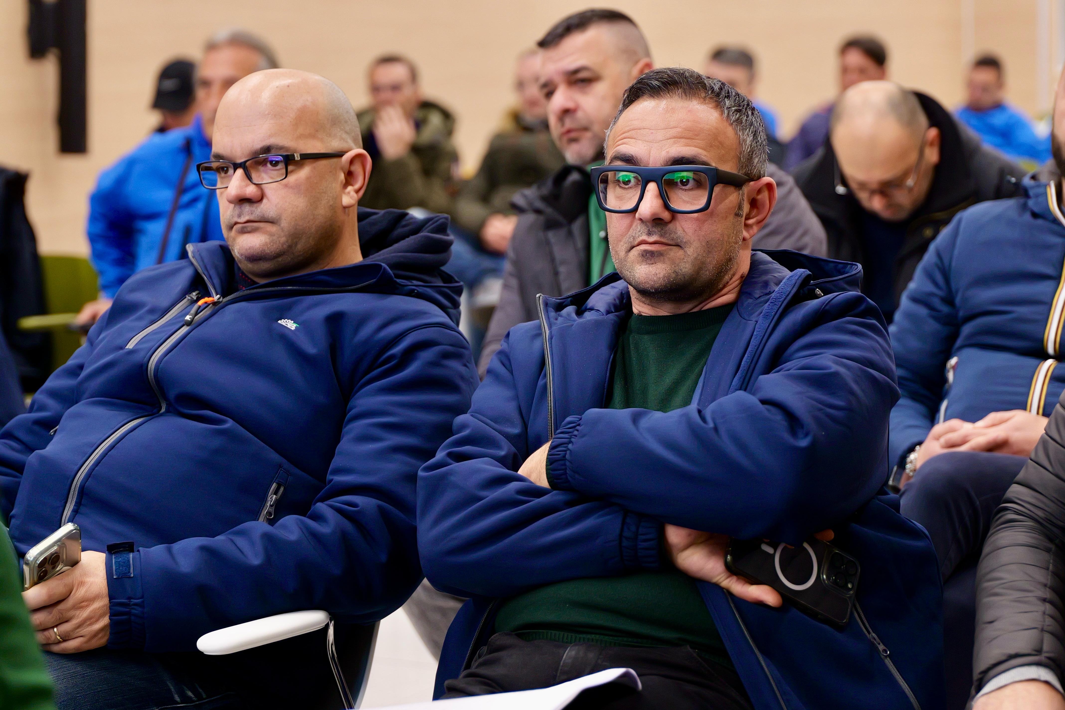 Galleria Vertenze Ilva, Leonardo, Versalis e automotive: Emiliano incontra sindacati e lavoratori - Diapositiva 6 di 18