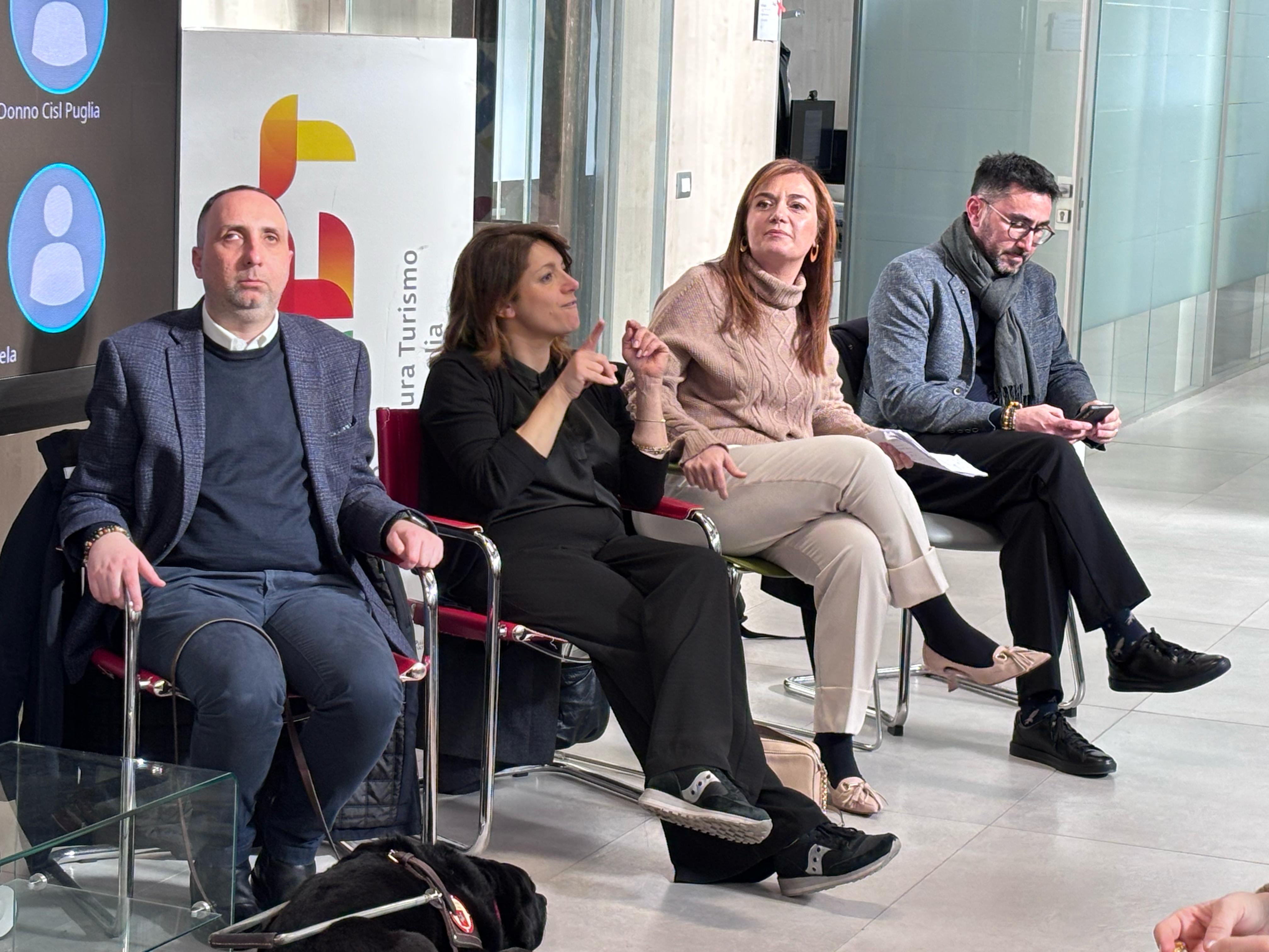 Galleria Accessibilità della Cultura, grande partecipazione al Tavolo di confronto con l’assessora regionale Matrangola e il Garante delle Persone con disabilità Giampietro - Diapositiva 1 di 4