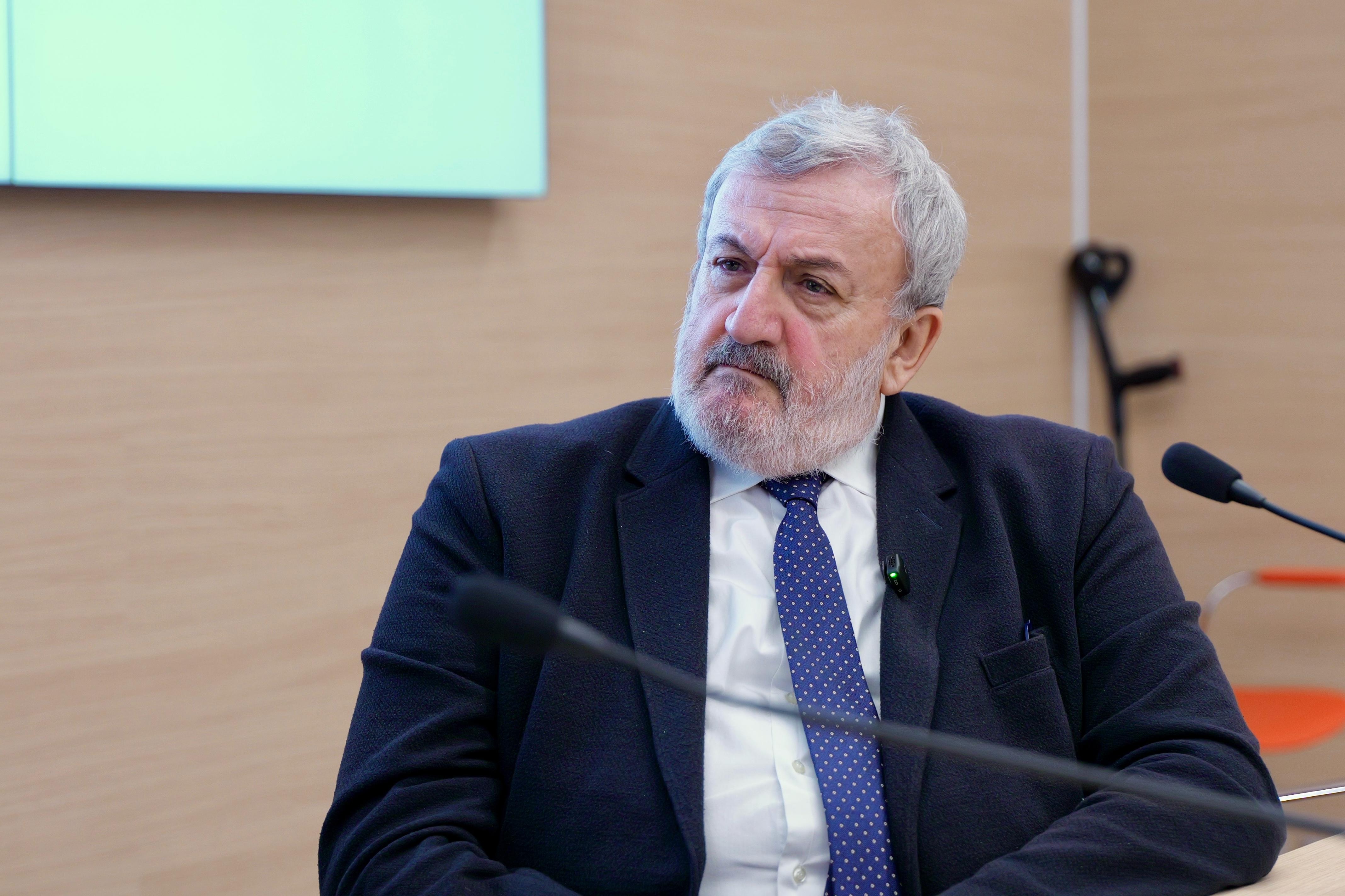 Galleria Vertenze Ilva, Leonardo, Versalis e automotive: Emiliano incontra sindacati e lavoratori - Diapositiva 10 di 18