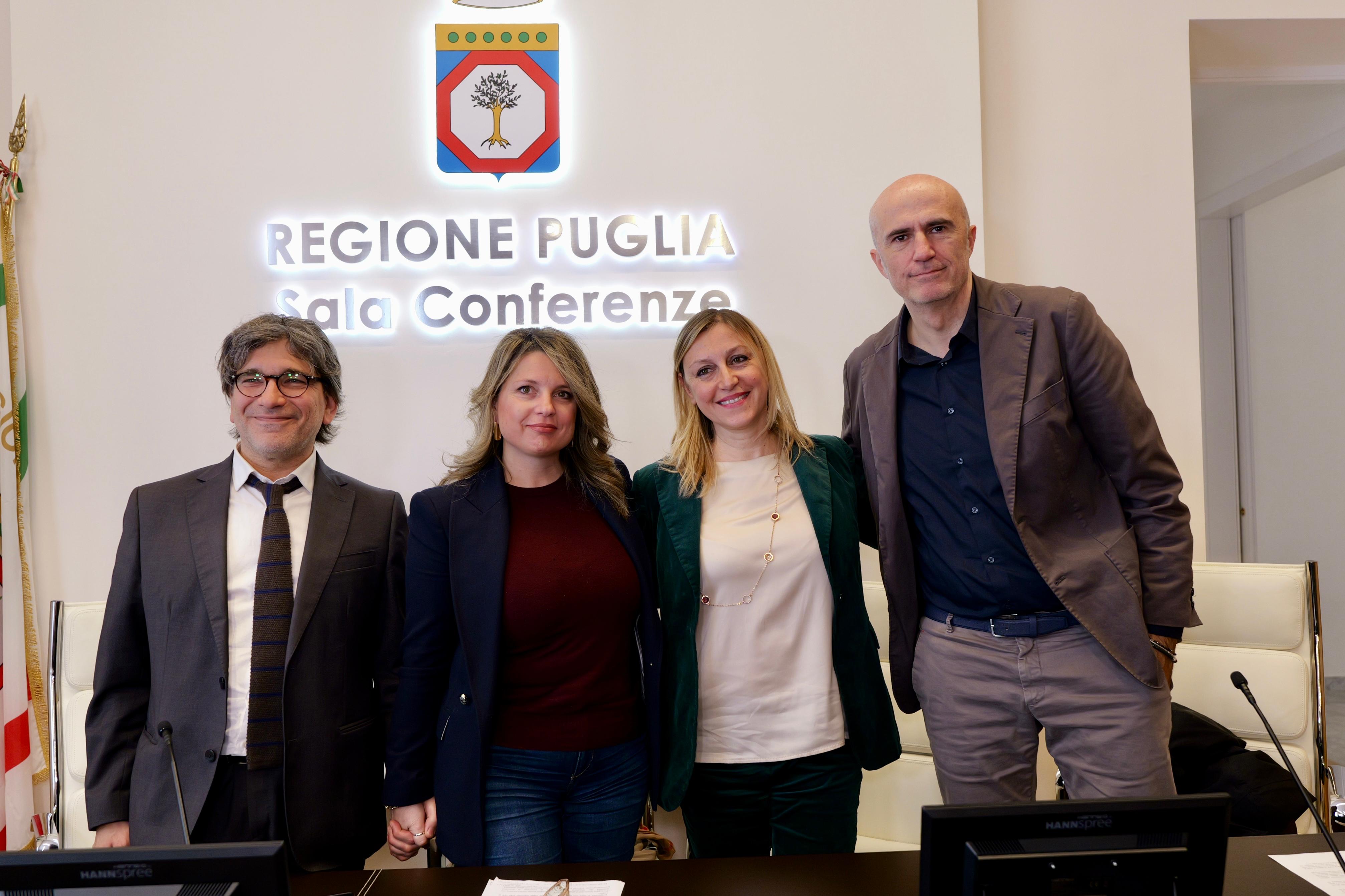 Galleria Presentato l’Avviso Pubblico “Puglia Beni Comuni”: dalla Regione Puglia 11 milioni di euro per la riqualificazione di beni immobili confiscati alla criminalità organizzata - Diapositiva 1 di 6