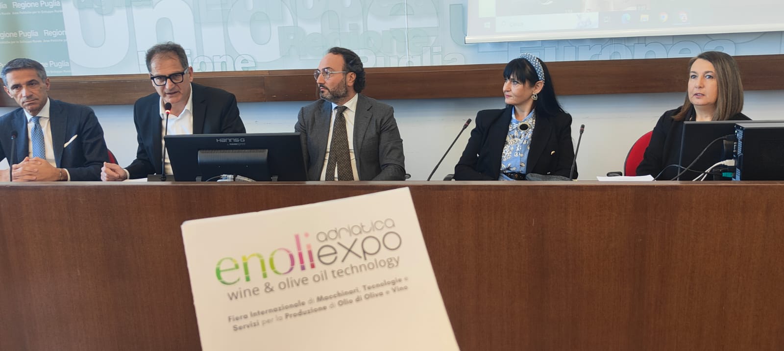 Galleria Enoliexpo 2024 a Bari, dal 7 al 9 marzo la fiera delle tecnologie per la produzione olio e vino - Diapositiva 1 di 4