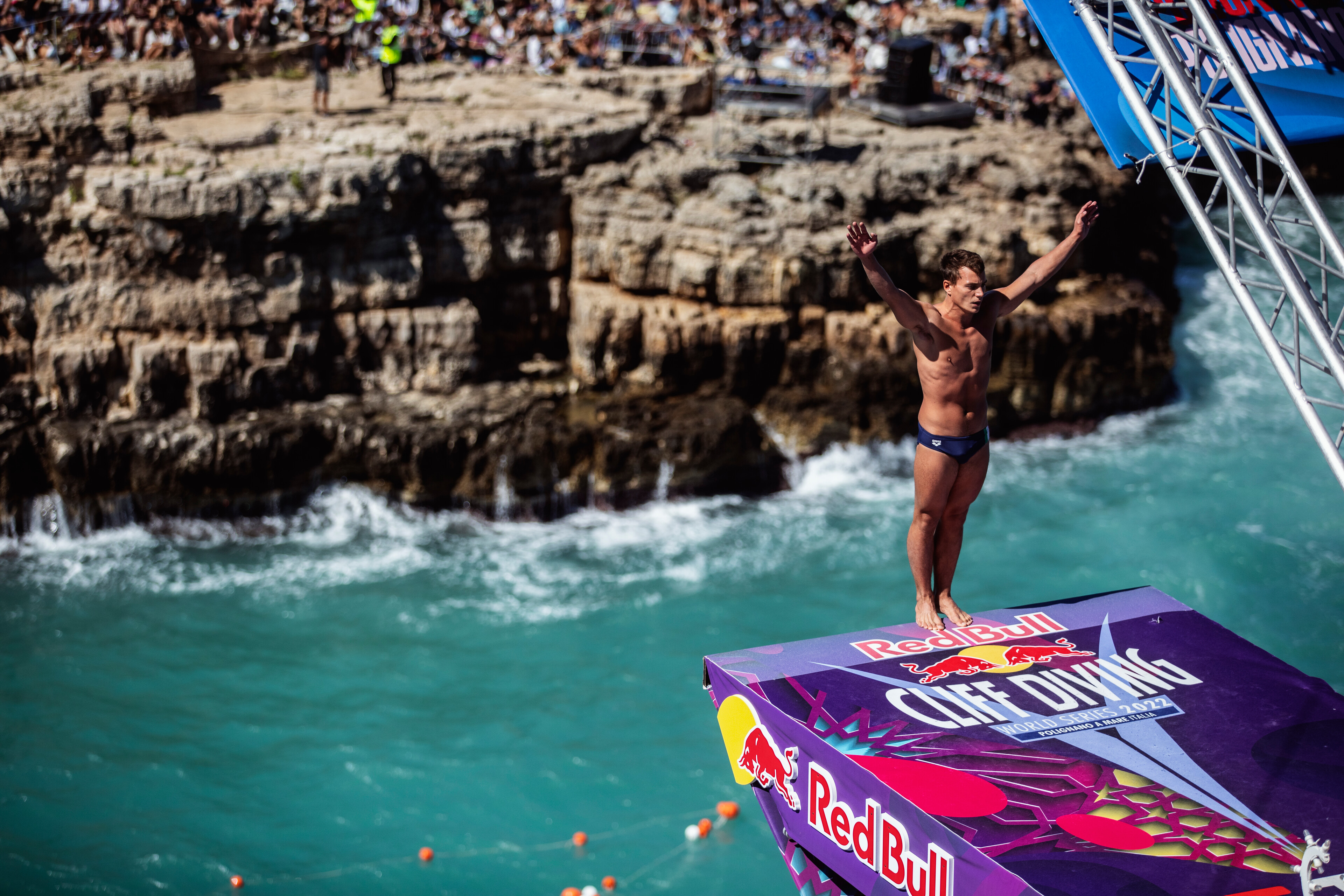 Galleria Lo spettacolo dei tuffi da grandi altezze arriva in Italia! - Diapositiva 9 di 16