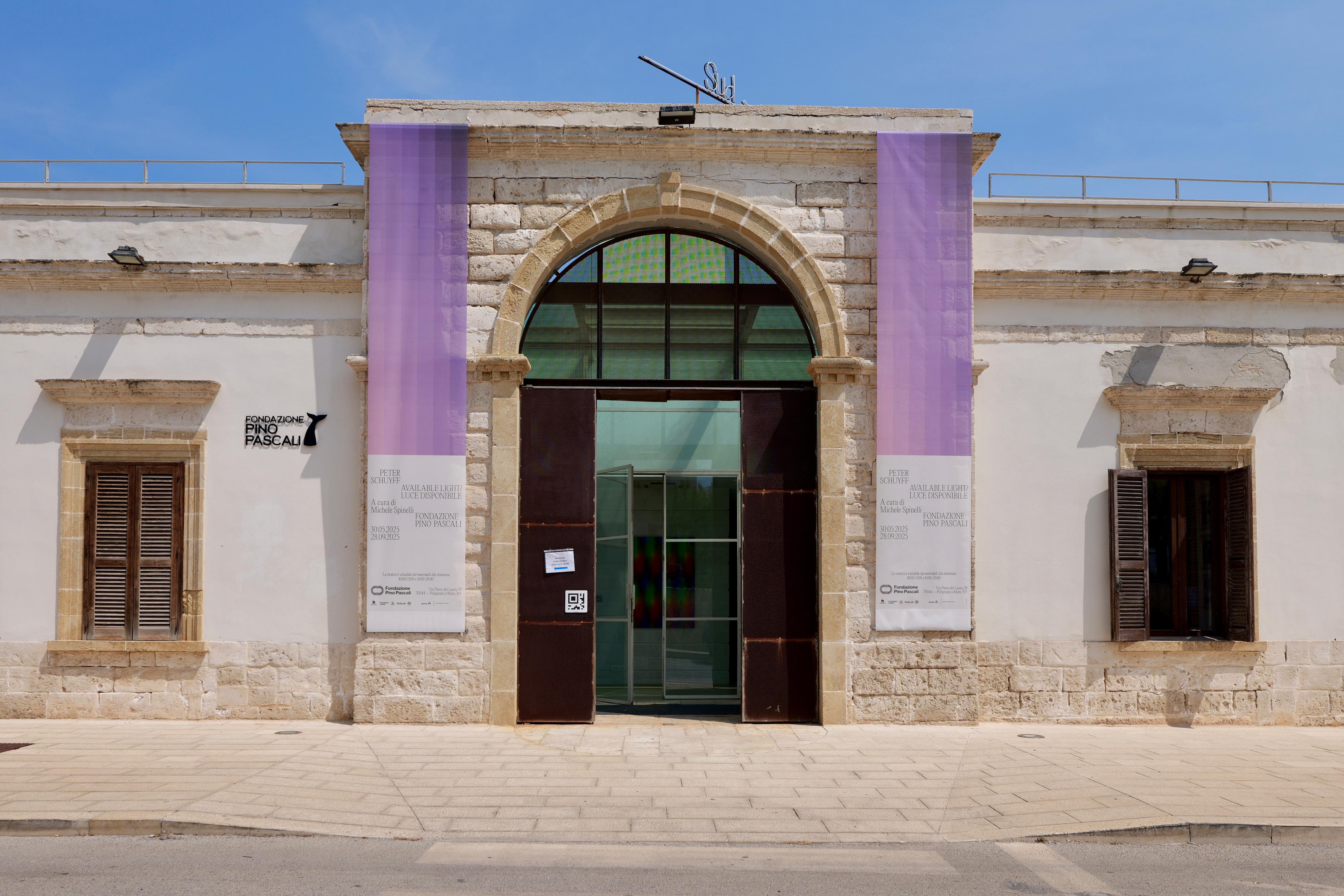 Galleria Polignano a Mare Città della Musica - Omaggio a Domenico Modugno - Grandi Artisti, Bande in Festa - Diapositiva 11 di 13