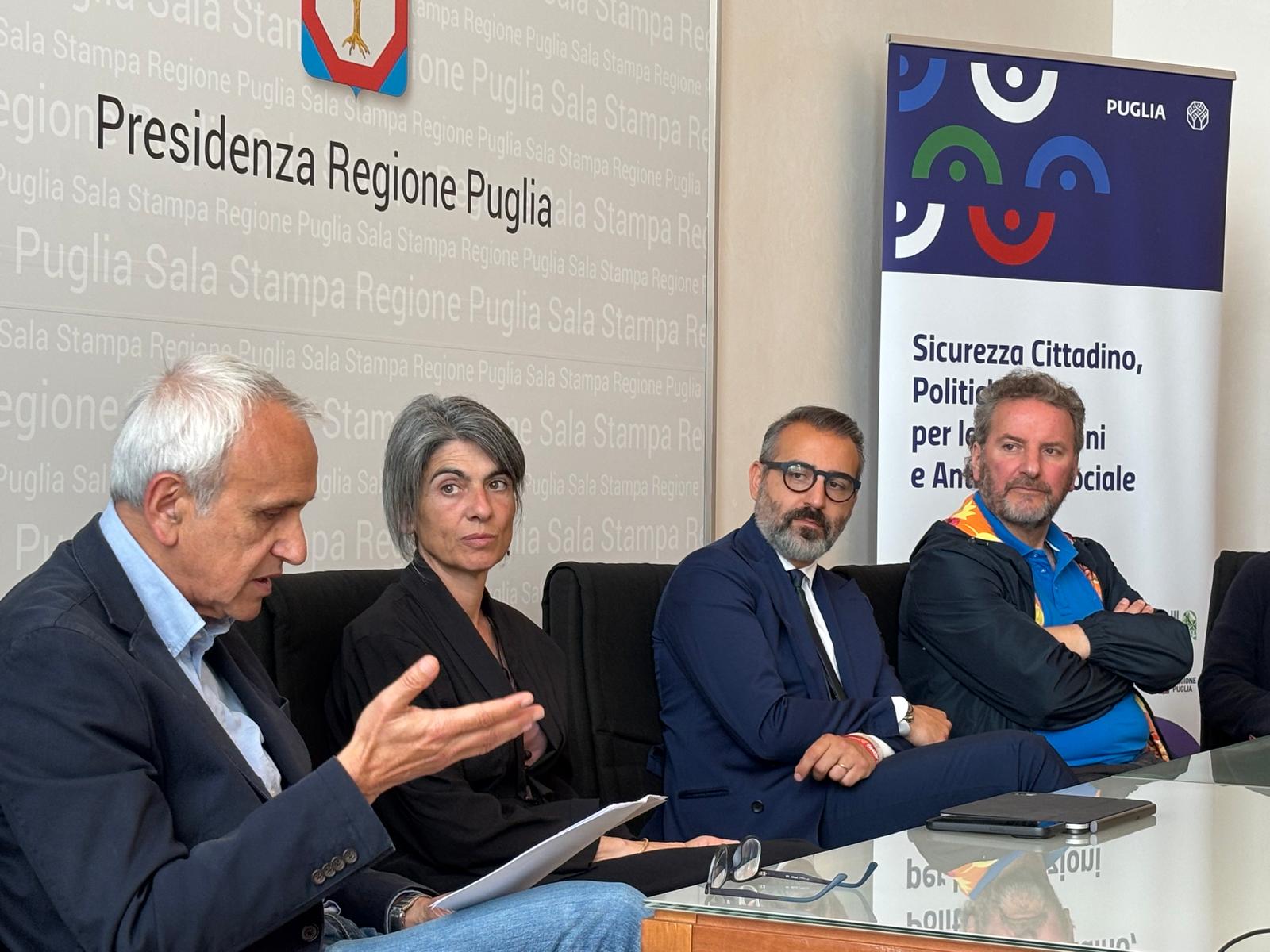 Galleria Presentato il primo short master gratuito su “Mafie, corruzione, etica e sviluppo”: 40 ore di formazione su trasparenza, anticorruzione e contrasto al fenomeno mafioso - Diapositiva 1 di 4