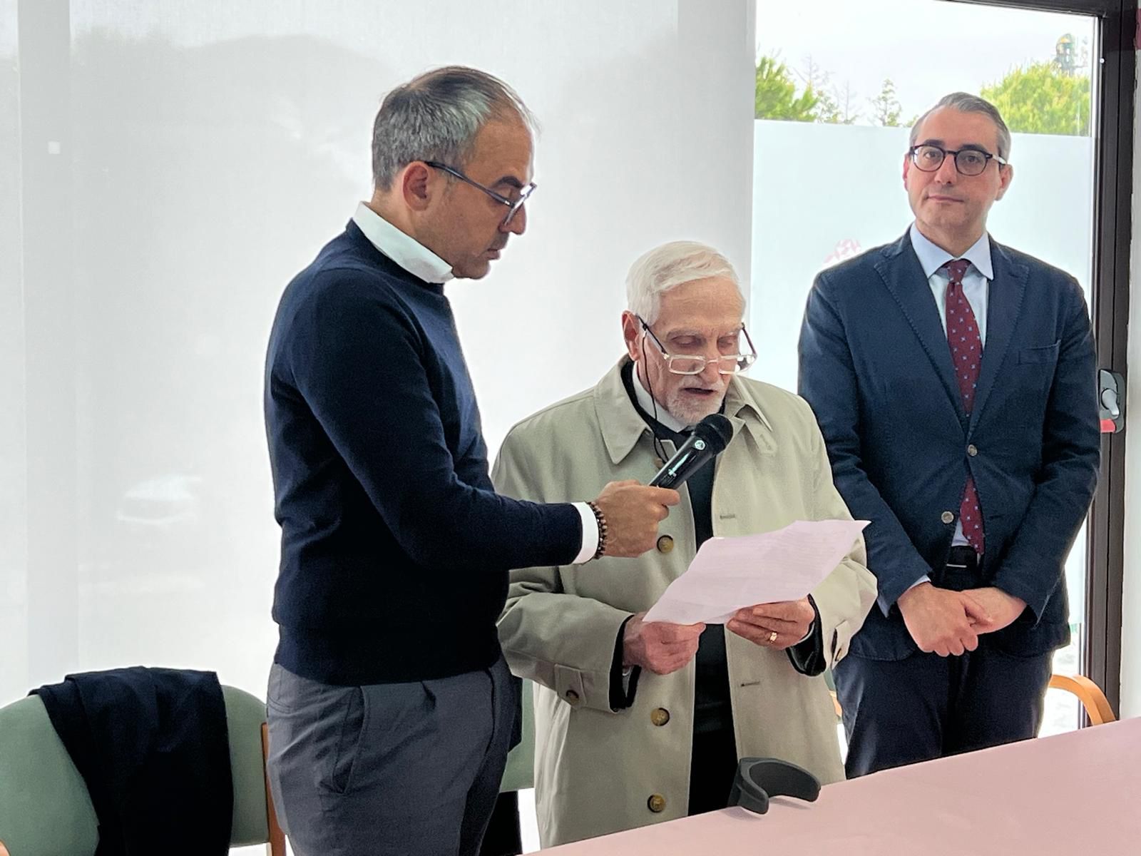 Galleria GESTIONE PUBBLICA RSA DI TROIA E S.NICANDRO GARGANICO: EMILIANO: “SCELTA CORAGGIOSA E IMPORTANTE”. PIEMONTESE: PASSAGGIO IMPORTANTE PER PERSONALE E PAZIENTI” - Diapositiva 6 di 6