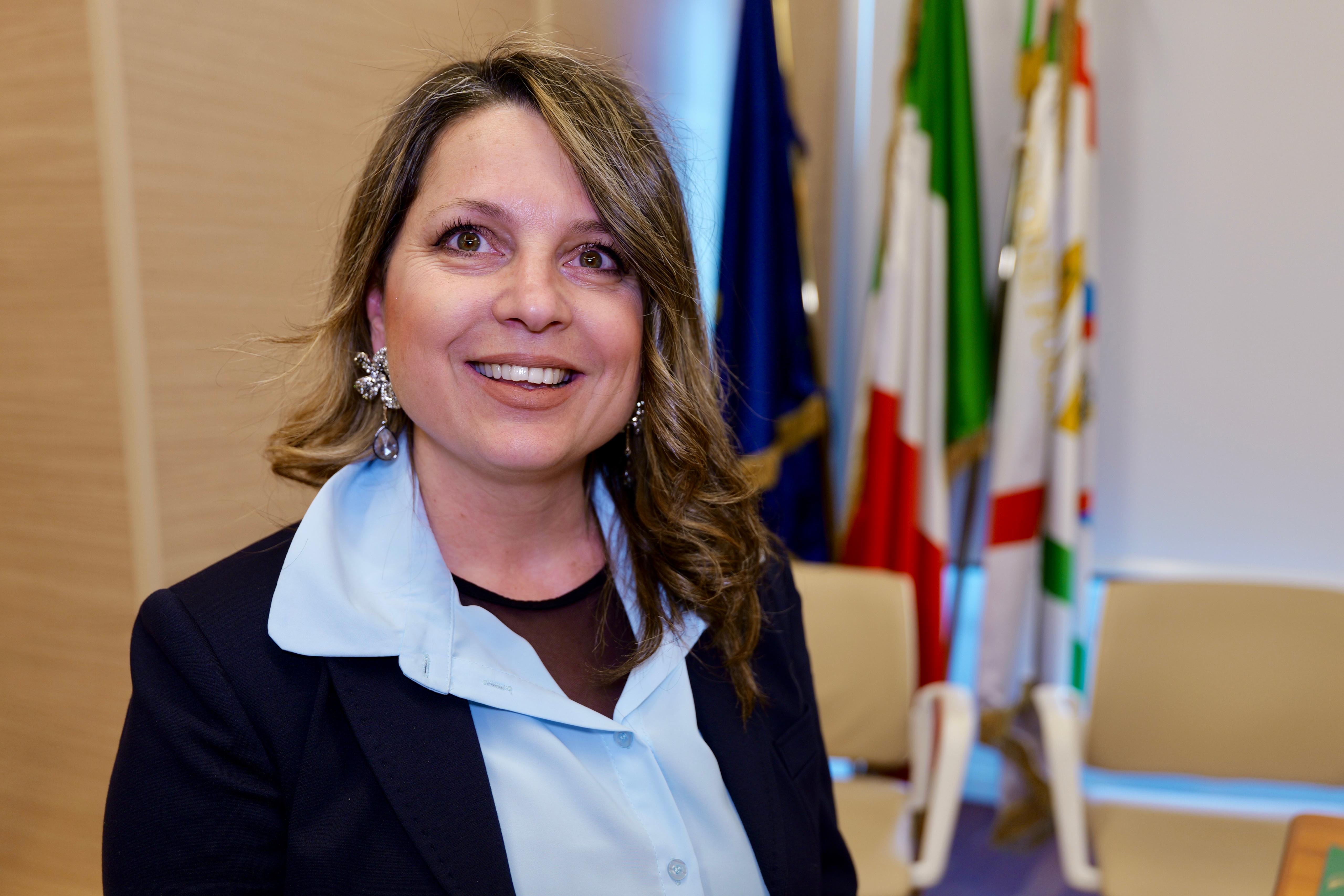 Galleria IL PROGETTO DI TEATRI DI BARI PER IL TRIENNIO 2025-2027 COME TEATRO DELLA CITTÀ DI RILEVANTE INTERESSE CULTURALE. GIANNI FORTE NOMINATO DIRETTORE ARTISTICO INTER/NAZIONALE IN CONDIREZIONE CON TERESA LUDOVICO - Diapositiva 1 di 10