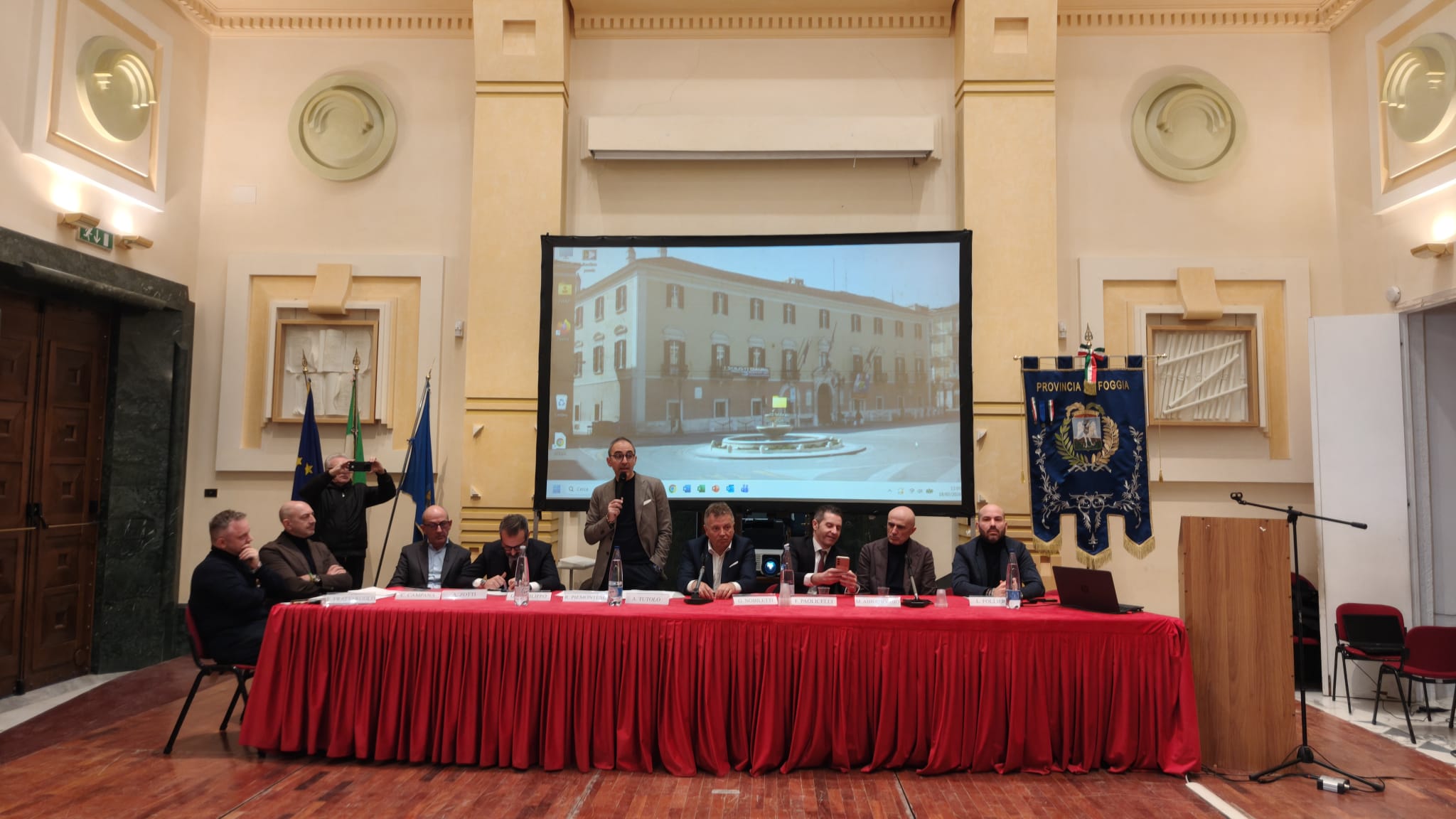 Galleria Pozzi e uso dell'acqua: illustrata a Foggia la nuova legge regionale - Diapositiva 1 di 4