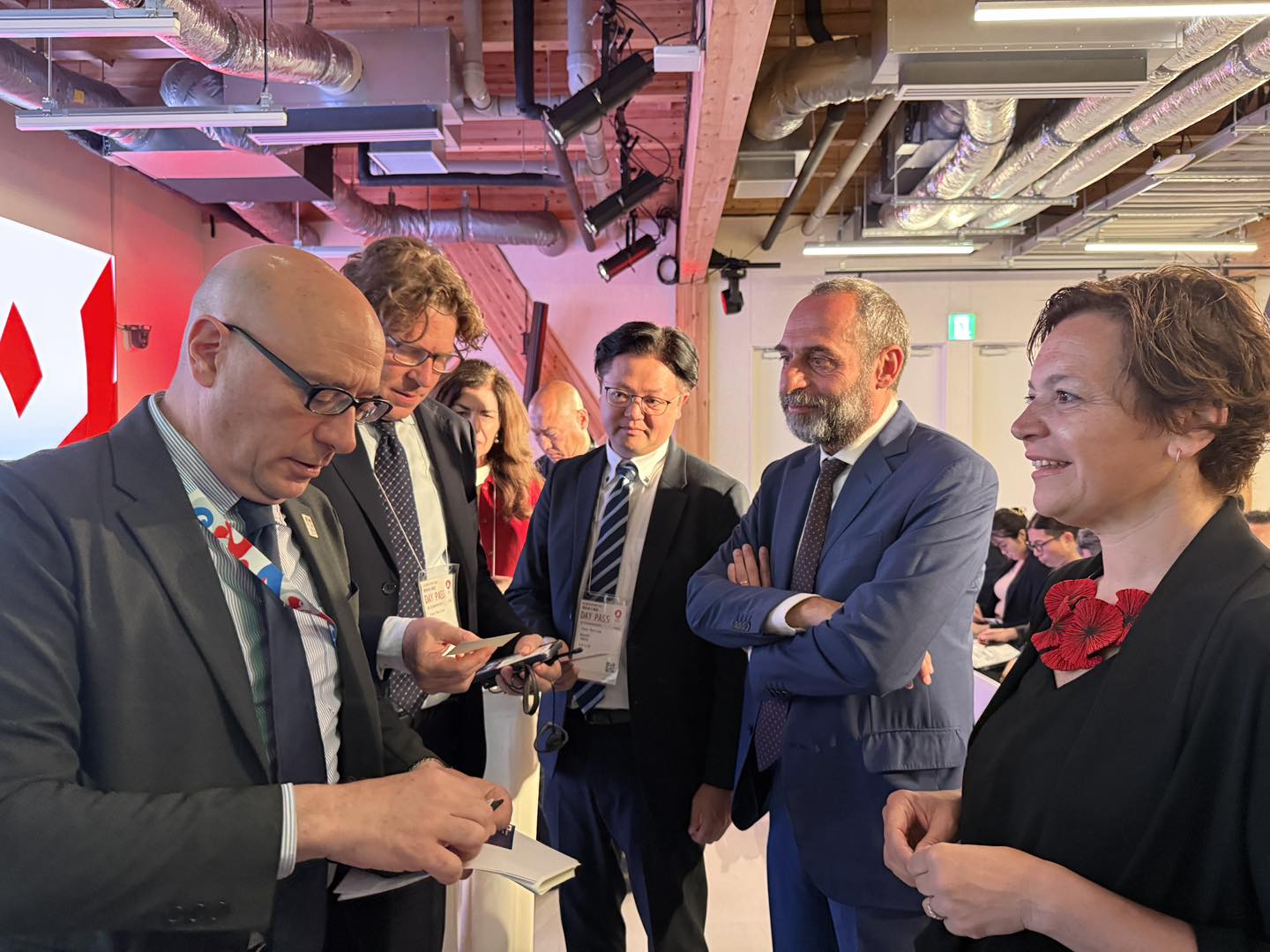 Galleria Industria aerospaziale come chiave per una mobilità sostenibile. Il Forum internazionale della Regione Puglia a Expo 2025 Osaka chiude la settimana regionale della Puglia ad Expo - Diapositiva 3 di 3