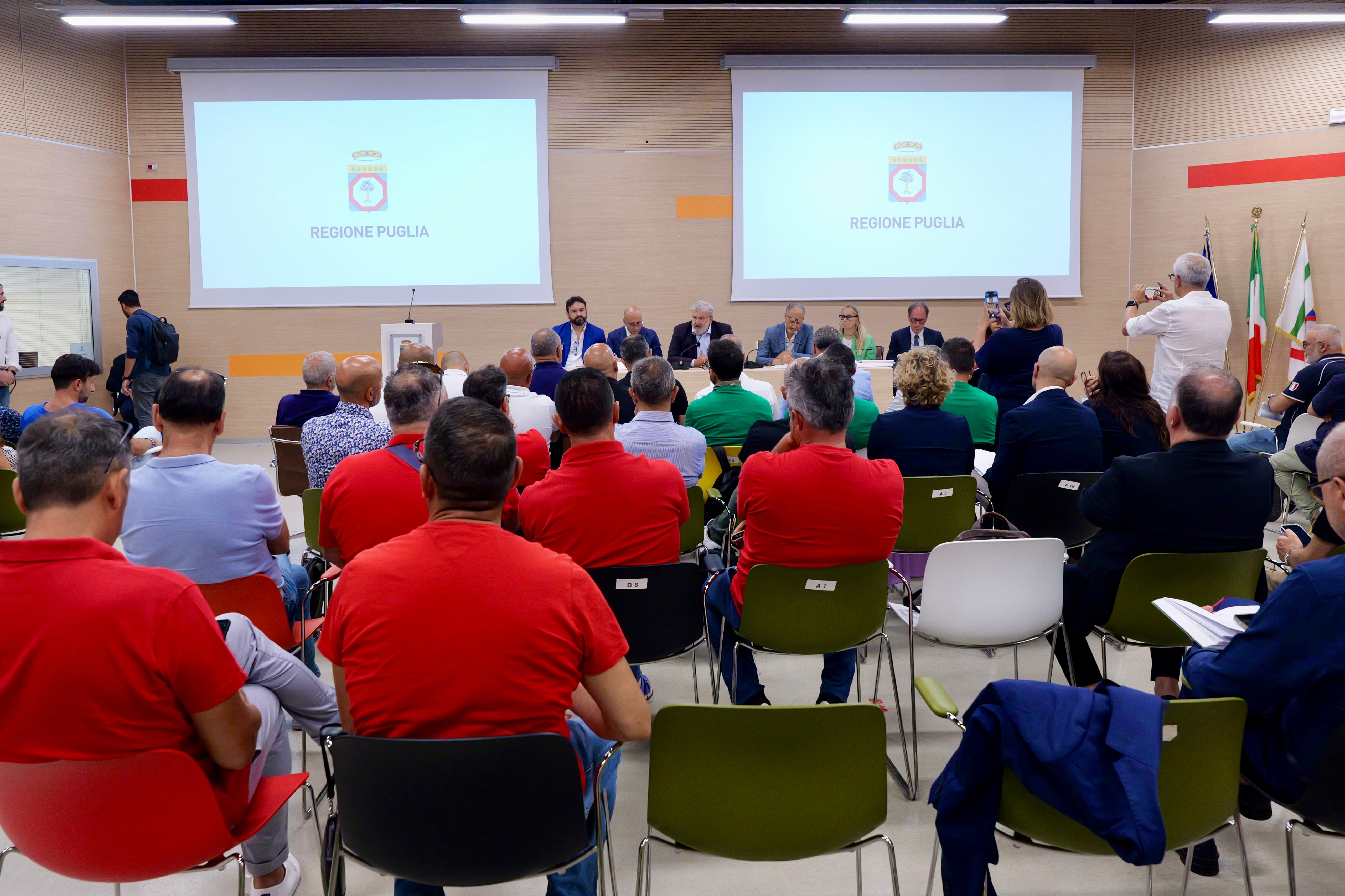 Galleria Ex Ilva, Emiliano convoca istituzioni e parti sociali per valutare le proposte del Governo: 