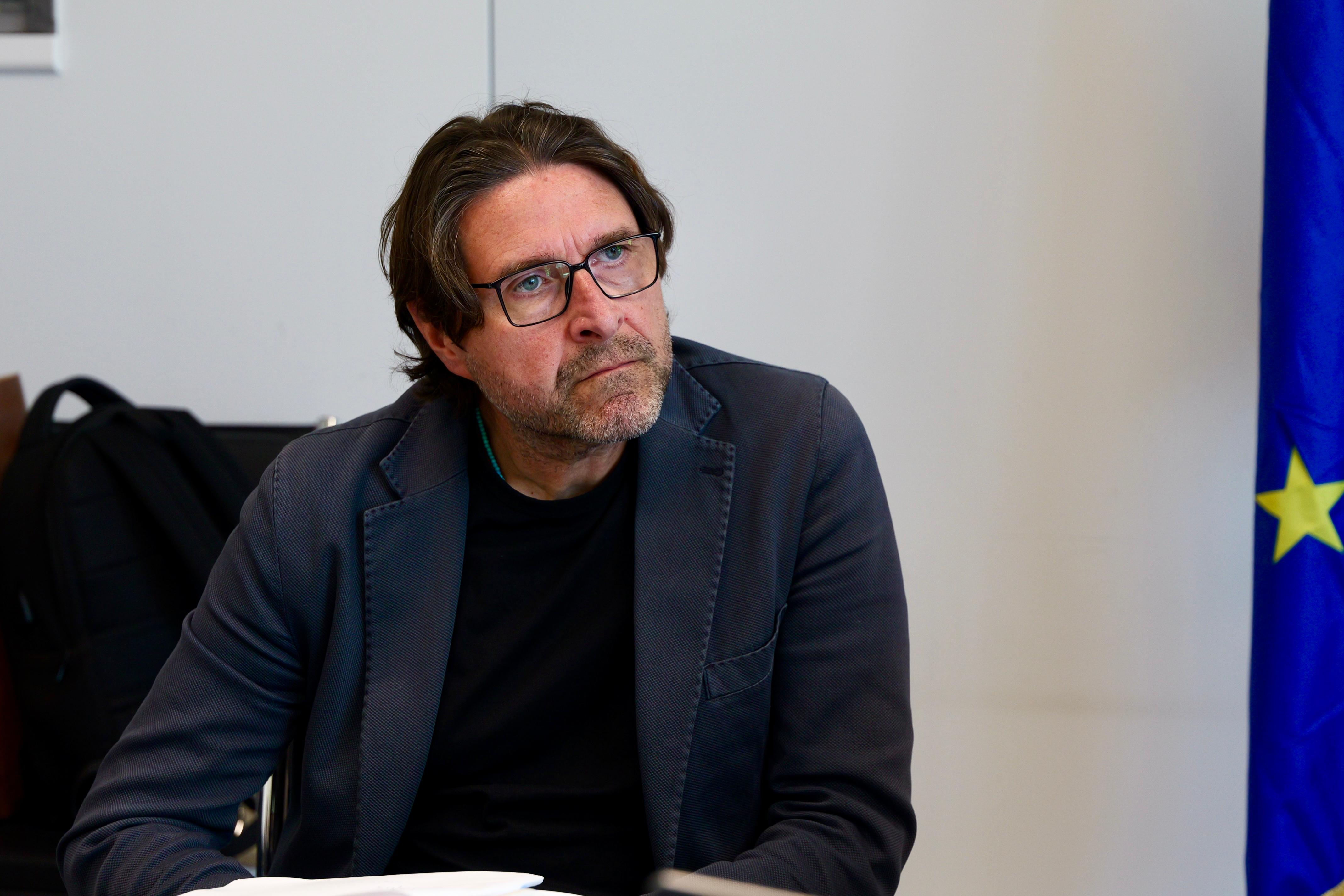 Galleria CENTRO ILMA DI GALLIPOLI: PENTASSUGLIA INCONTRA  RAPPRESENTANTI DELLA LILT DI LECCE - Diapositiva 6 di 7