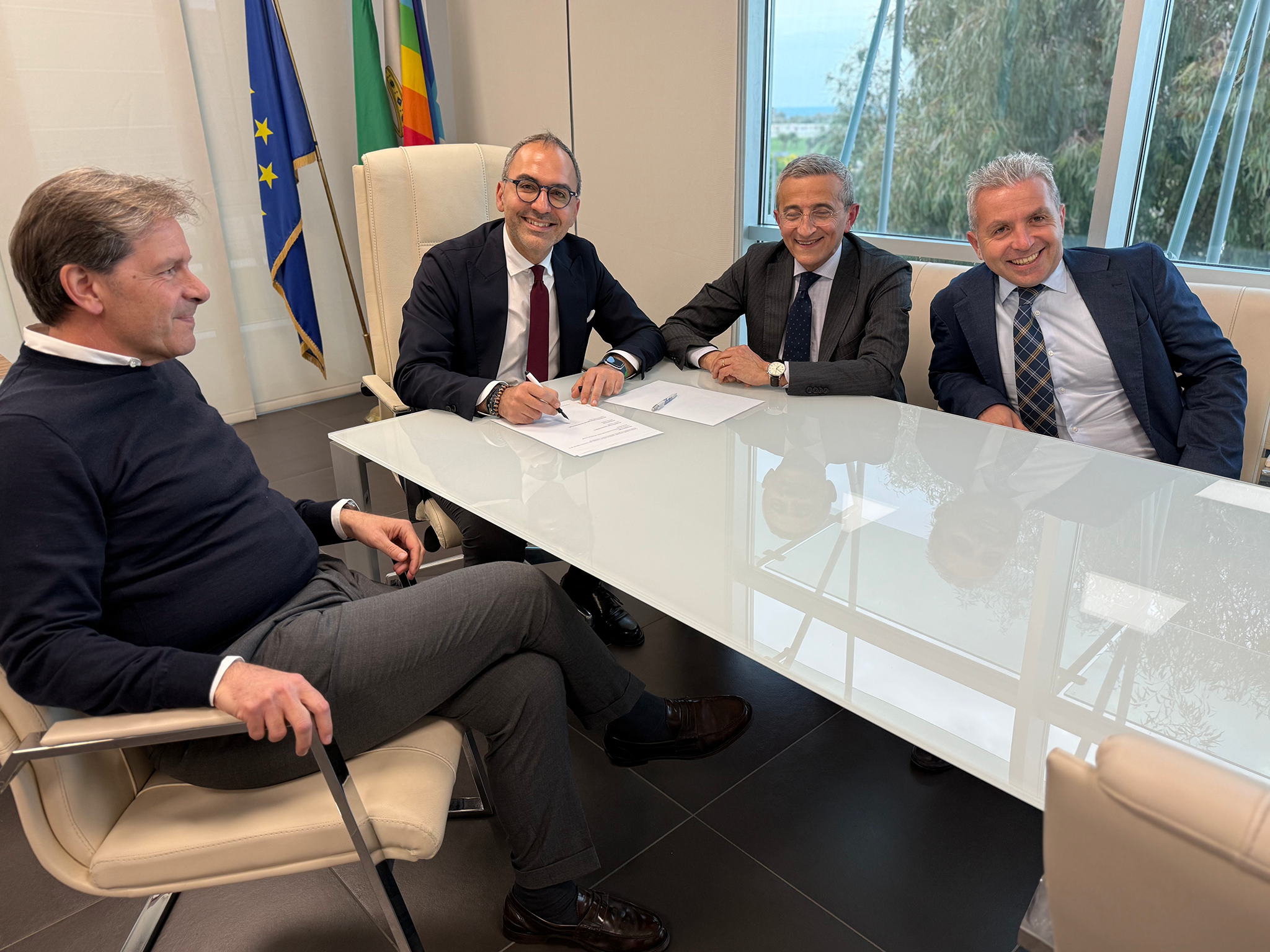 Galleria Piemontese: in farmacia anche ECG, Holter cardiaco e pressorio, in Puglia parte il nuovo servizio di Telemedicina per la salute del cuore - Diapositiva 1 di 1