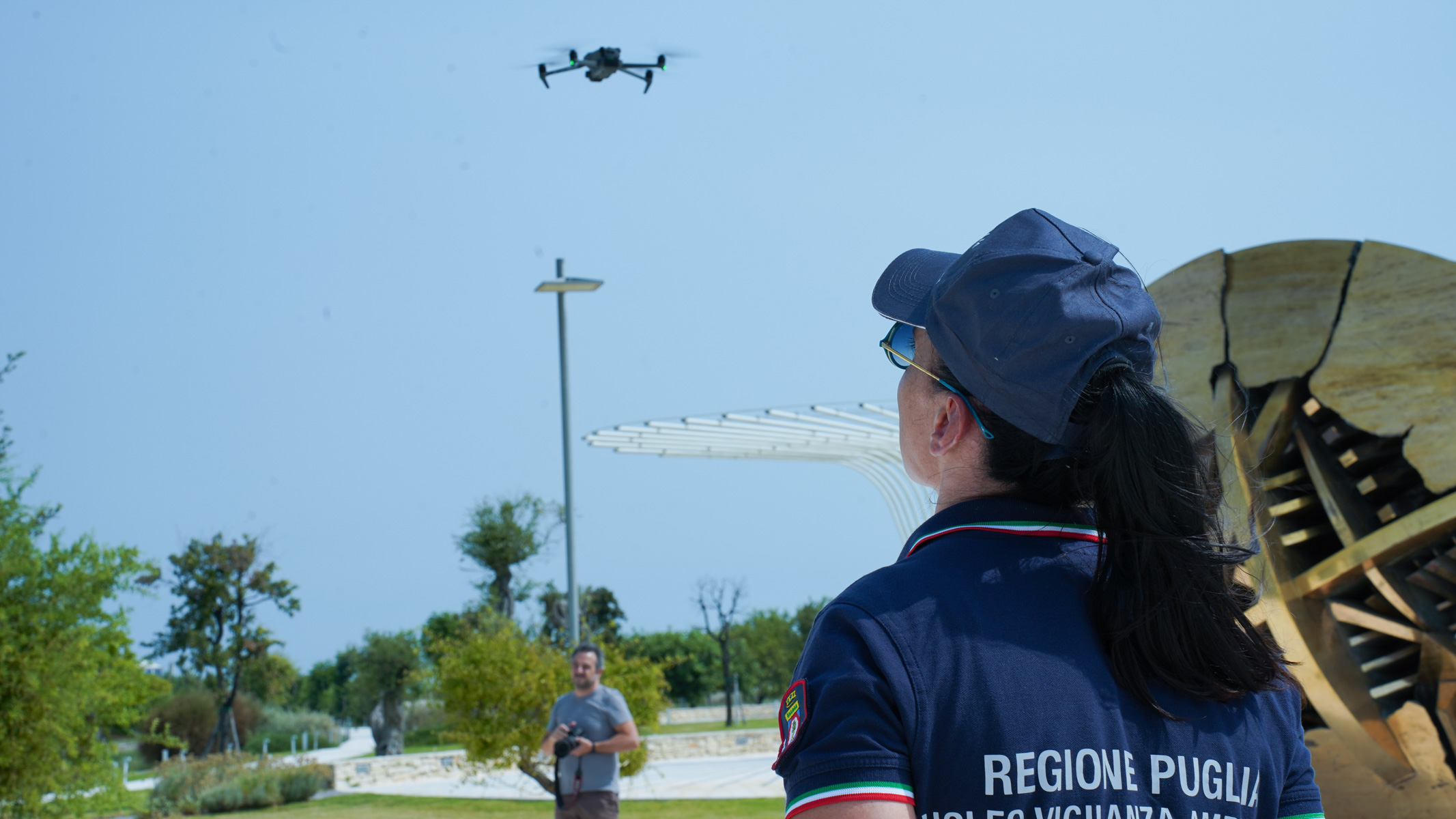 Galleria Lotta all’abbandono dei rifiuti, oggi in Regione la dimostrazione di volo dei droni - Diapositiva 4 di 12