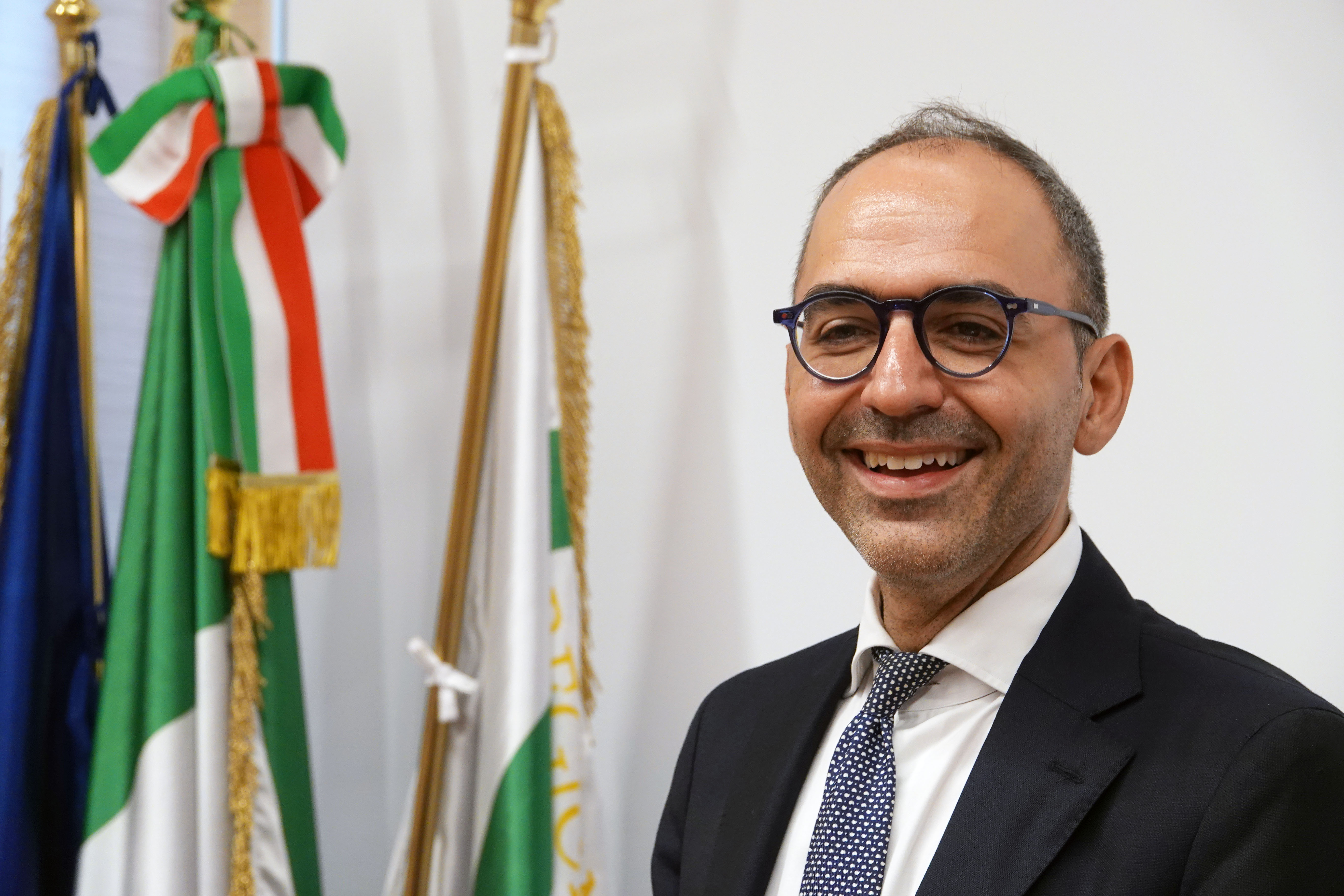 Galleria EMILIANO, PIEMONTESE E LEO: ARRIVANO FINANZIAMENTI PER OPERE PUBBLICHE E ACQUISTO SCUOLABUS ELETTRICI - Diapositiva 7 di 8