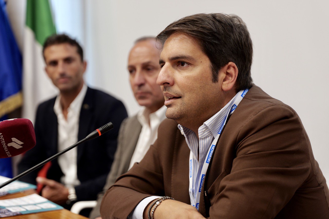 Galleria BIKE, IL GIRO DI PUGLIA CHALLENGE PORTA I CAMPIONI FRA MURGE E MARE - Diapositiva 13 di 17