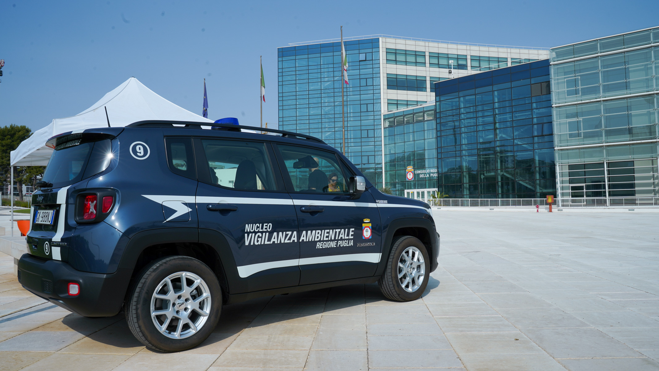 Galleria Lotta all’abbandono dei rifiuti, oggi in Regione la dimostrazione di volo dei droni - Diapositiva 9 di 12