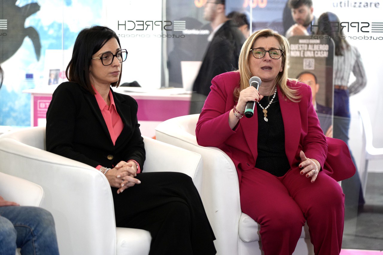 Galleria Barone e Lopane alla presentazione progetto C.os.T.A - Comunità ospitali per il turismo accessibile - Diapositiva 2 di 9