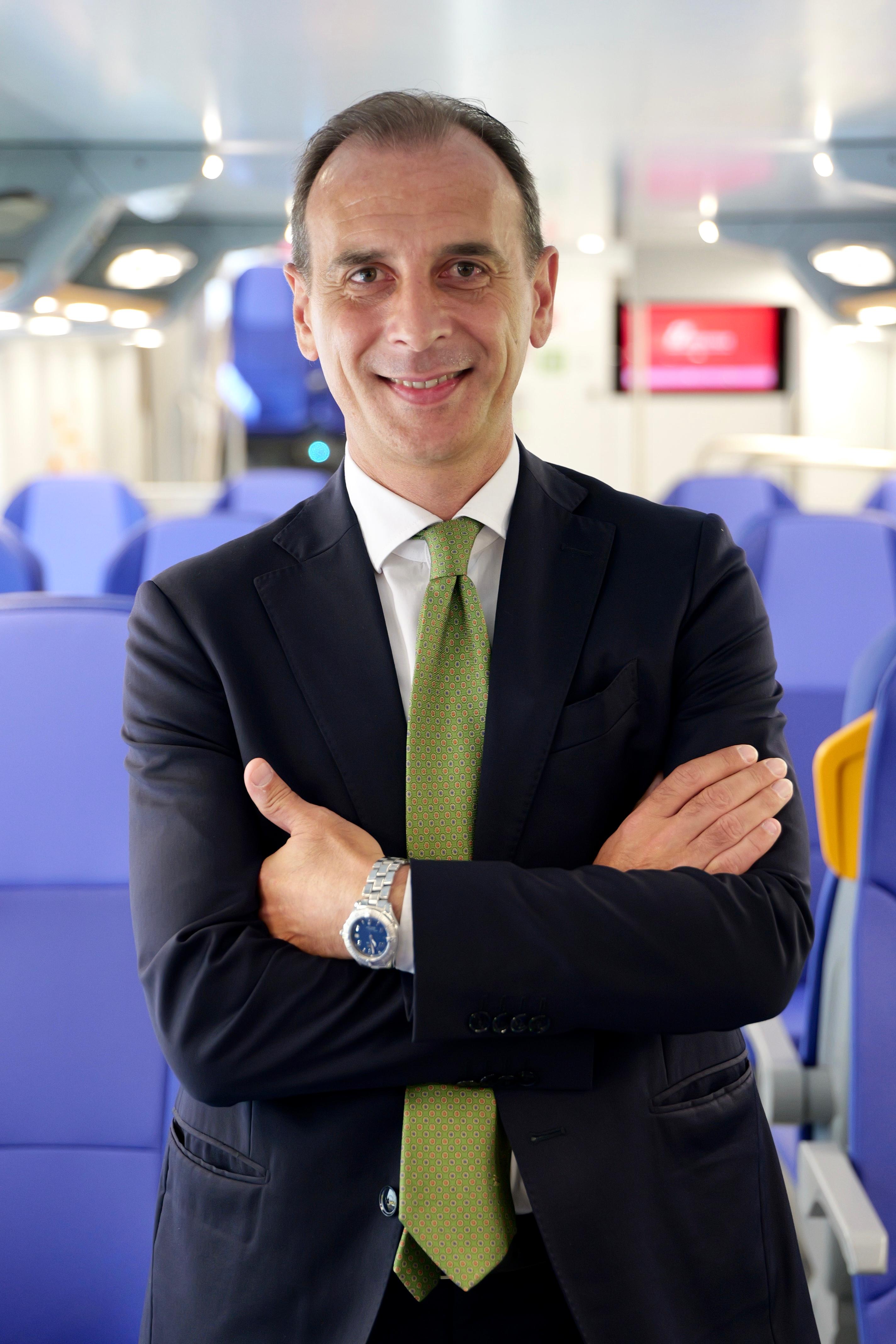 Galleria Trasporti, Ciliento: “La flotta interamente rinnovata del Regionale di Trenitalia dimostra la volontà della Regione di investire in un TPL sicuro, efficiente e sostenibile” - Diapositiva 11 di 13