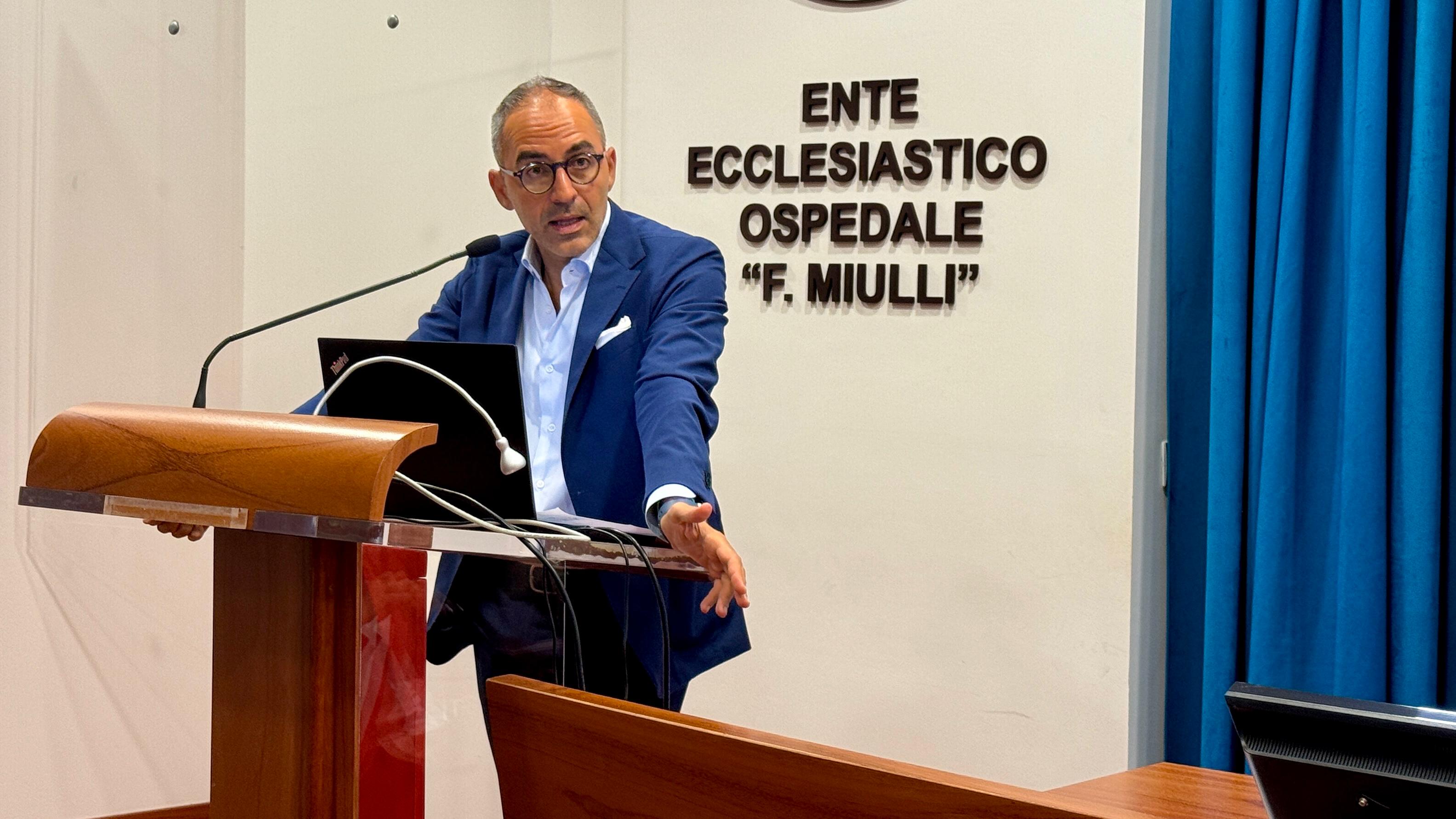 Galleria Policlinico Miulli, firmato oggi il protocollo d'intesa tra Regione Puglia e LUM - Diapositiva 5 di 7