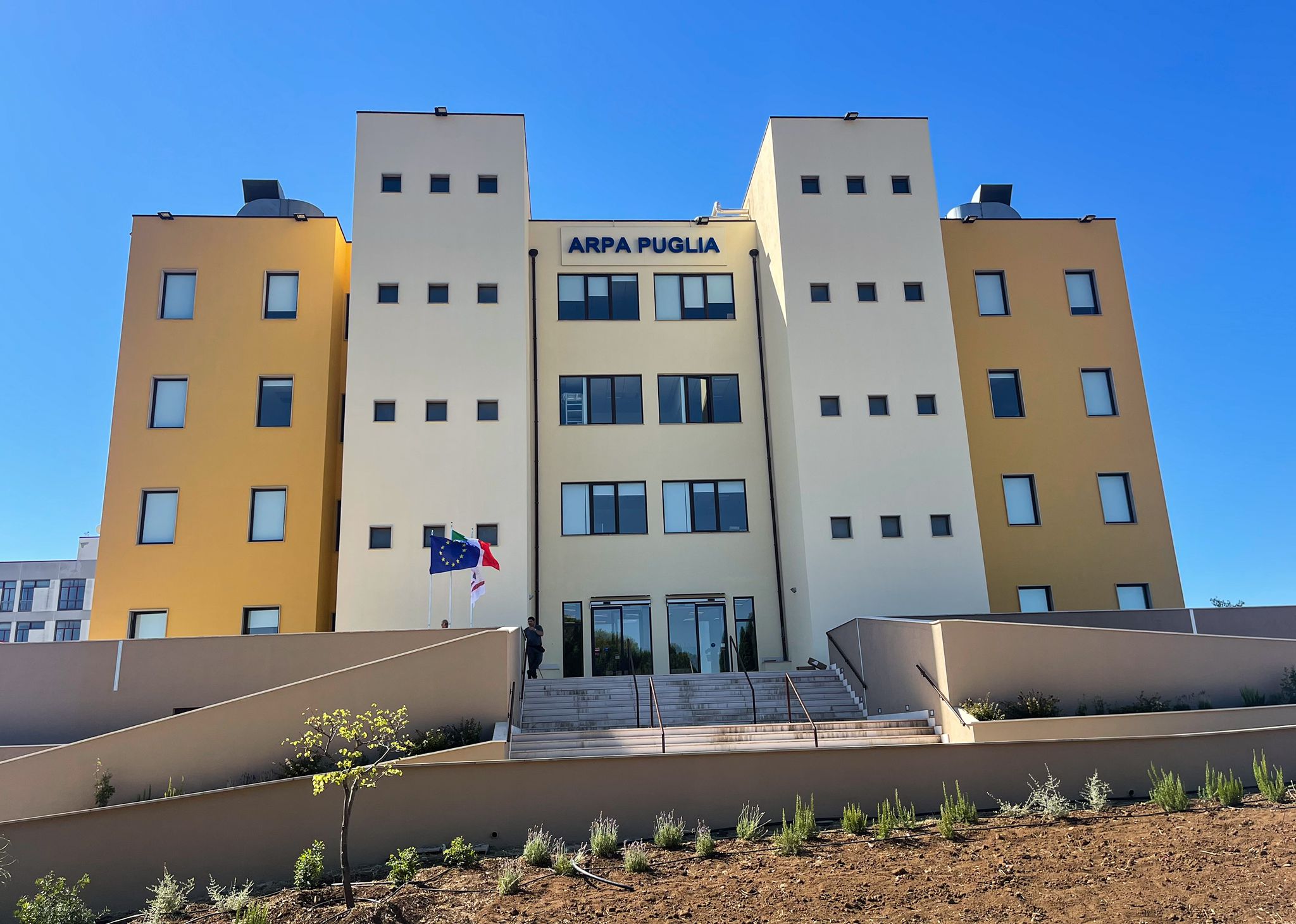 Galleria Inaugurata la nuova sede del Dipartimento provinciale di Bari di Arpa Puglia nel Parco Scientifico e tecnologico di Tecnopolis a Valenzano (Ba) - Diapositiva 4 di 9