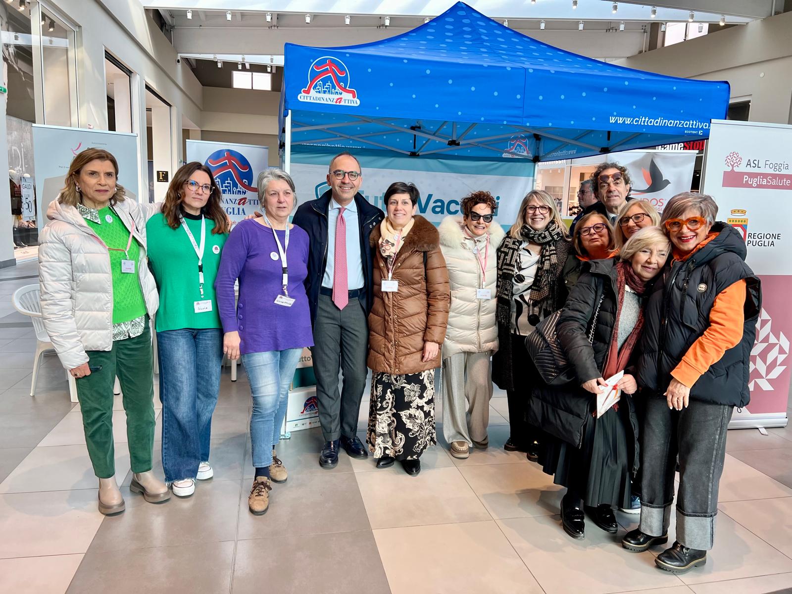 Galleria Giornata Mondiale contro il Cancro, Piemontese ai presidi organizzati “in piazza” per diffondere la prevenzione - Diapositiva 2 di 5