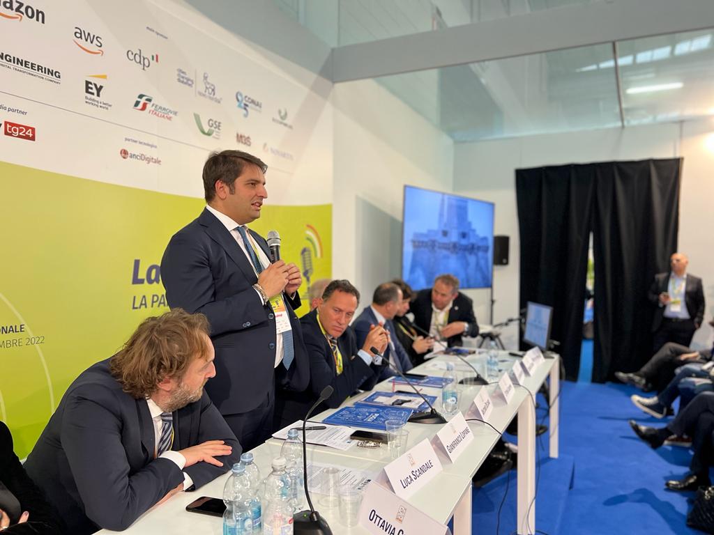 Galleria Turismo sostenibile: siglato l’accordo di cooperazione tra Regione Puglia e ANCI Puglia per lo sviluppo di cammini e bike economy - Diapositiva 4 di 9