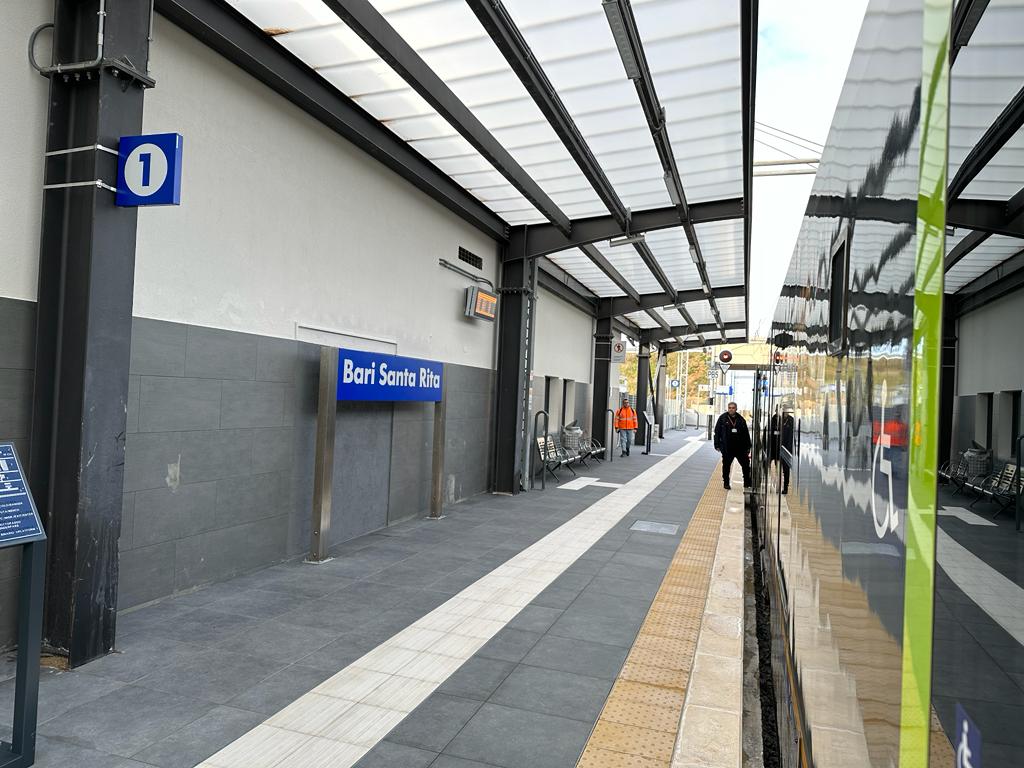 Galleria Attiva da oggi la linea Bari-Bitritto, la soddisfazione dei passeggeri - Diapositiva 15 di 15