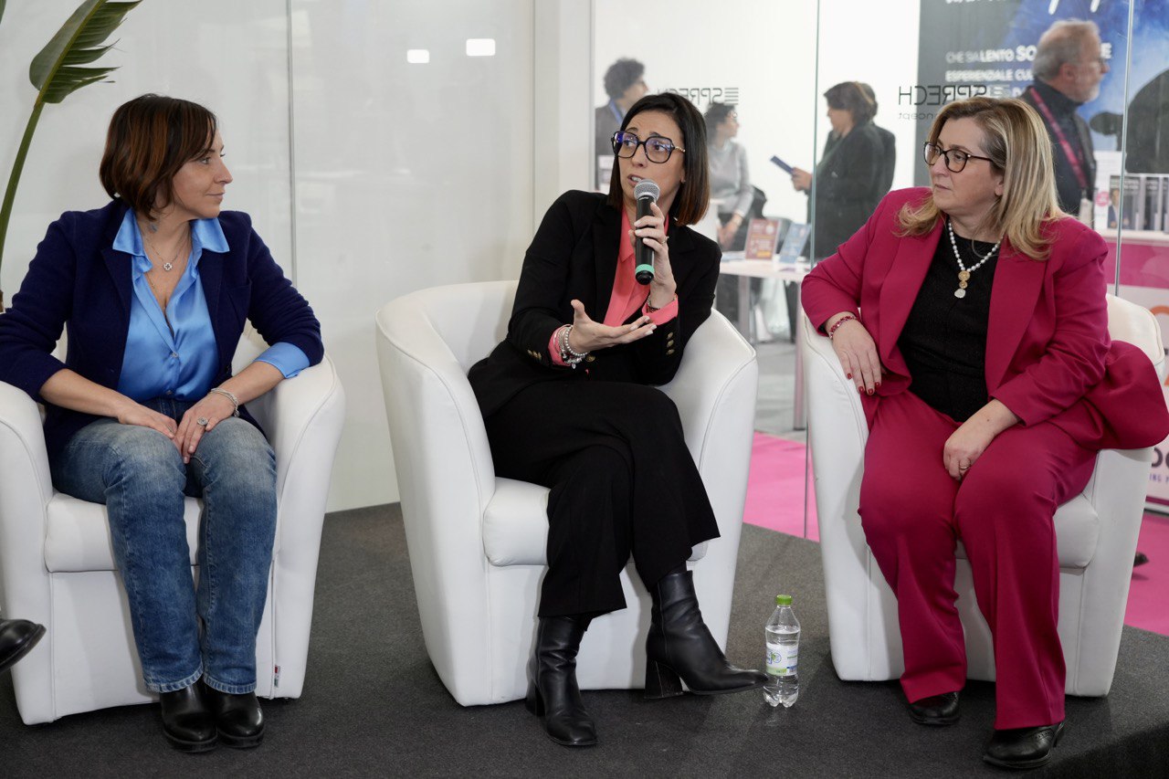 Galleria Barone e Lopane alla presentazione progetto C.os.T.A - Comunità ospitali per il turismo accessibile - Diapositiva 4 di 9