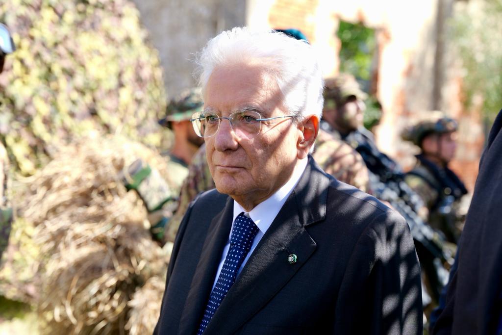 Galleria Michele Emiliano all’esercitazione militare “Leone Alato 23” a Cagnano Varano alla presenza del Presidente della Repubblica Mattarella e del ministro Crosetto - Diapositiva 3 di 22