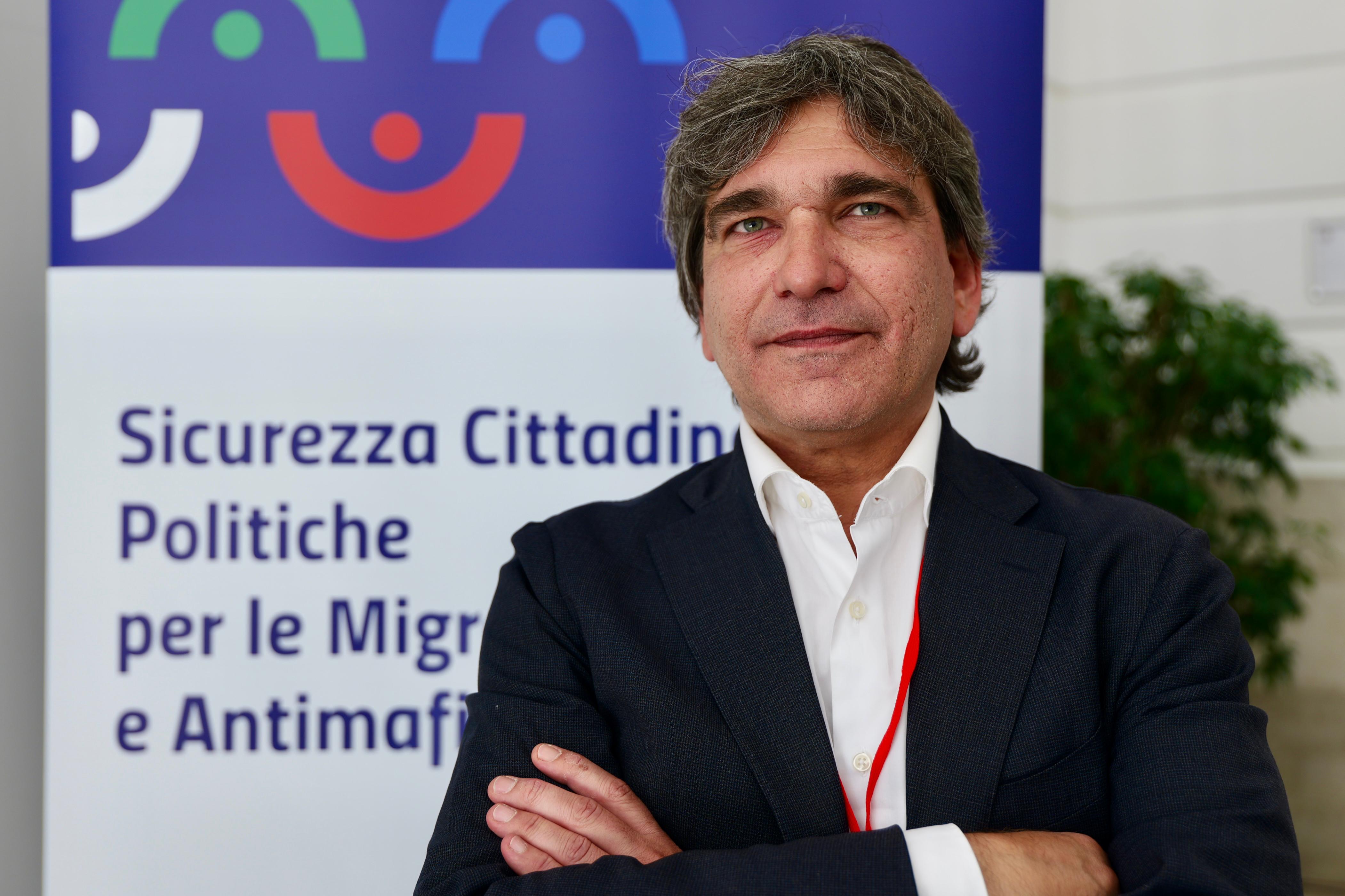 Galleria Nuovo Piano Regionale delle Politiche Migratorie, avviato questa mattina il percorso partecipativo di Regione Puglia con un momento di ricordo di Bakari Sako - Diapositiva 10 di 11