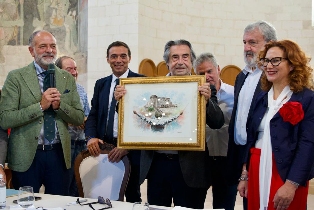 Galleria CONVERSANO, LA FIRMA DEL MAESTRO MUTI SULLA LEGGE PUGLIESE SULLE BANDE MUSICALI: “SIA DI ESEMPIO PER IL PAESE”. EMILIANO: “LA PUGLIA SI RIAPPROPRIA DELLA SUA IDENTITÀ” - Diapositiva 5 di 15