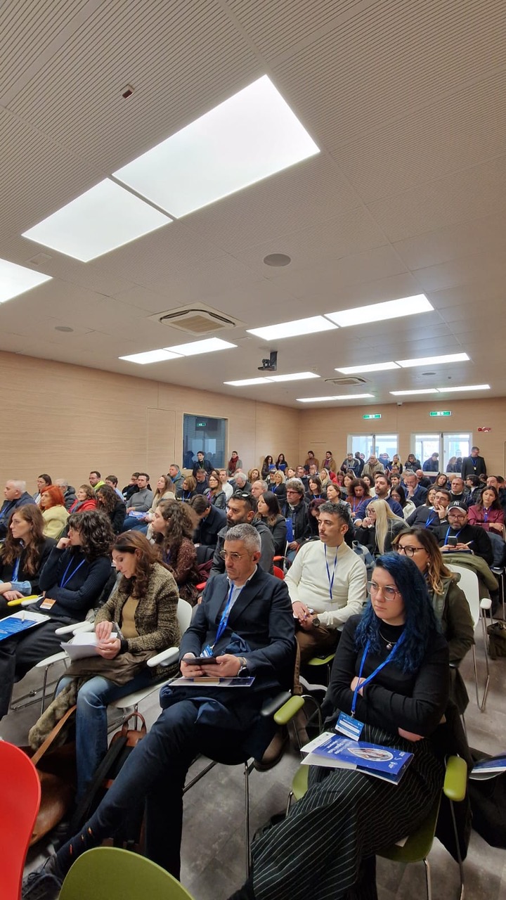 Galleria IN FIERA DEL LEVANTE IL PRIMO FORUM DELLA RETE REGIONALE DELLA FACILITAZIONE DIGITALE - Diapositiva 3 di 12