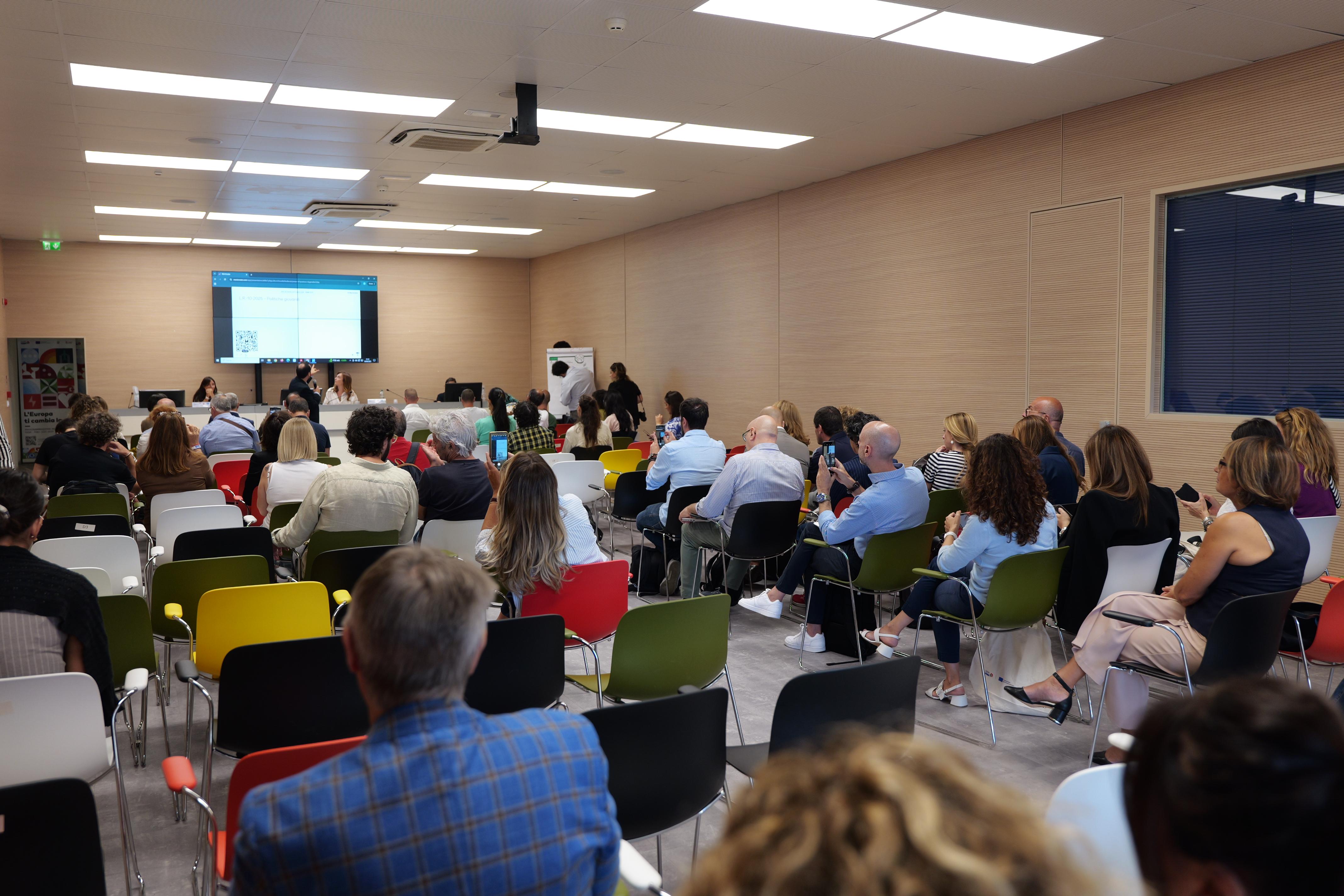 Galleria Agenda per la Puglia del Futuro: Innovazione Aperta, Talenti, Giovani. - Diapositiva 1 di 5