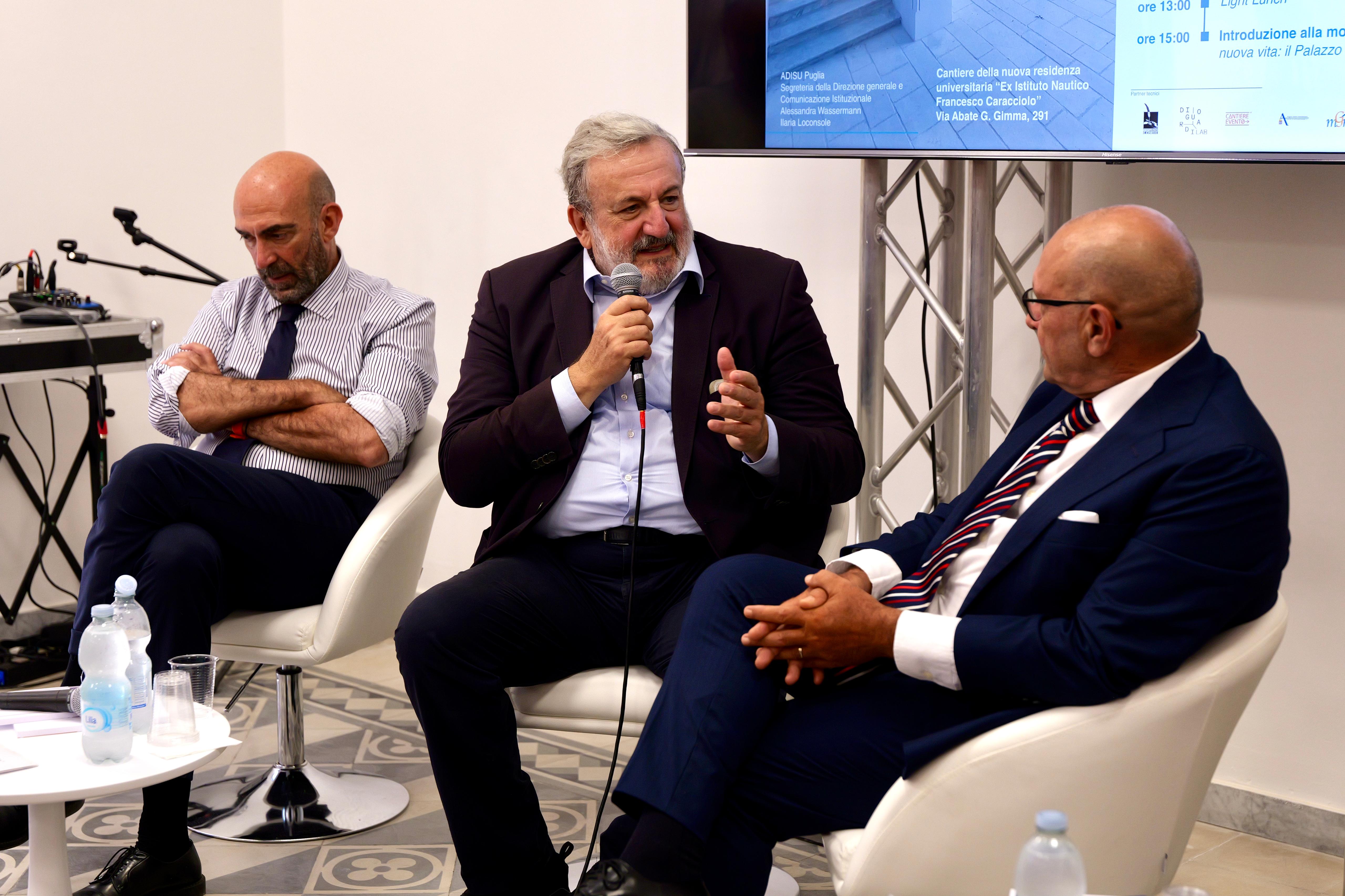 Galleria EMILIANO E LEO ALL’EVENTO DI RIAPERTURA DELL’EX NAUTICO DI BARI, PRESTO RESIDENZA UNIVERSITARIA ADISU - Diapositiva 3 di 7