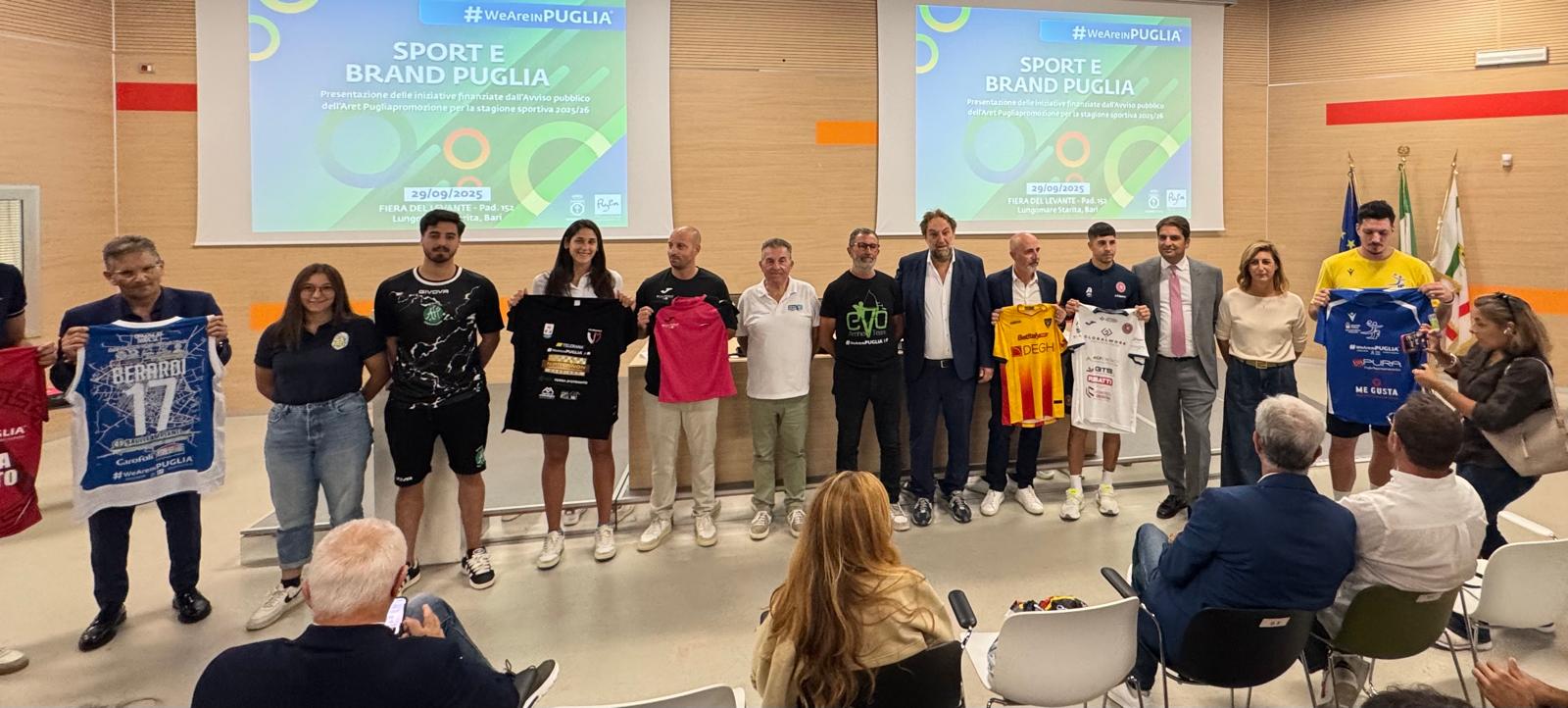 Galleria TURISMO, #WEAREINPUGLIA SPICCA IL VOLO CON 15 SQUADRE NAZIONALI PUGLIESI - Diapositiva 2 di 2