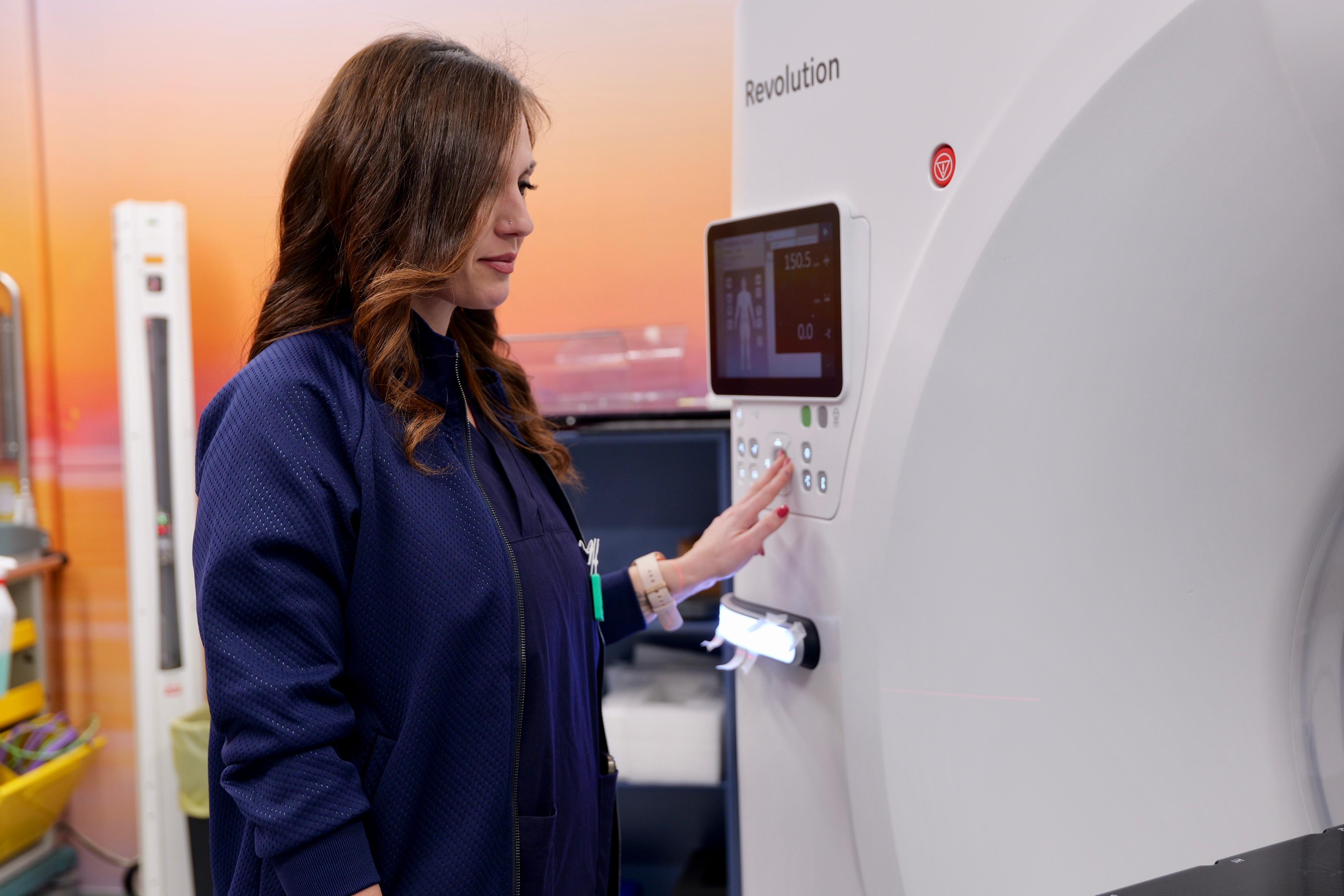 Galleria Inaugurato da Emiliano acceleratore lineare Istituto Oncologico di Bari - Diapositiva 5 di 11