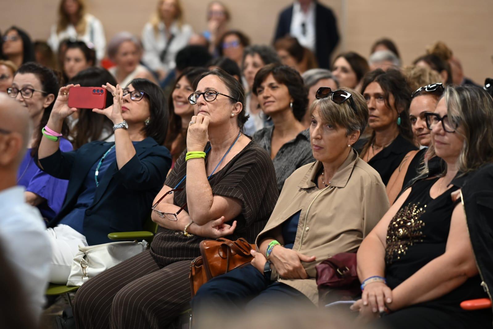 Galleria Fiera del Levante, si chiude la settimana di “Tutta la Puglia, abbiamo un programma da realizzare insieme”: 150 temi, oltre 500 interventi e quasi 3000 partecipanti - Diapositiva 20 di 24