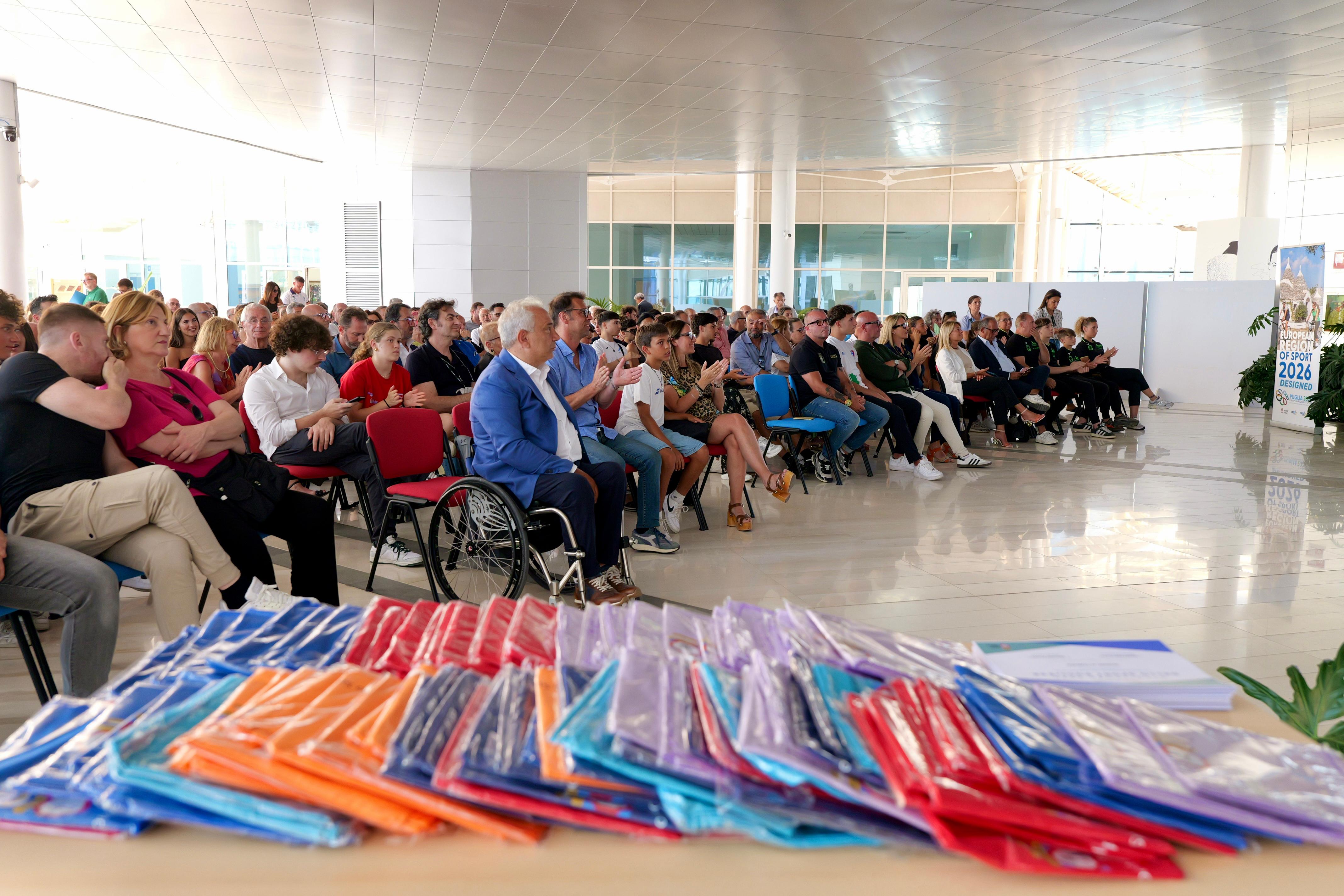 Galleria Nell’Agorà del Consiglio regionale premiate le 121 Eccellenze Sportive della Città metropolitana di Bari - Diapositiva 1 di 5