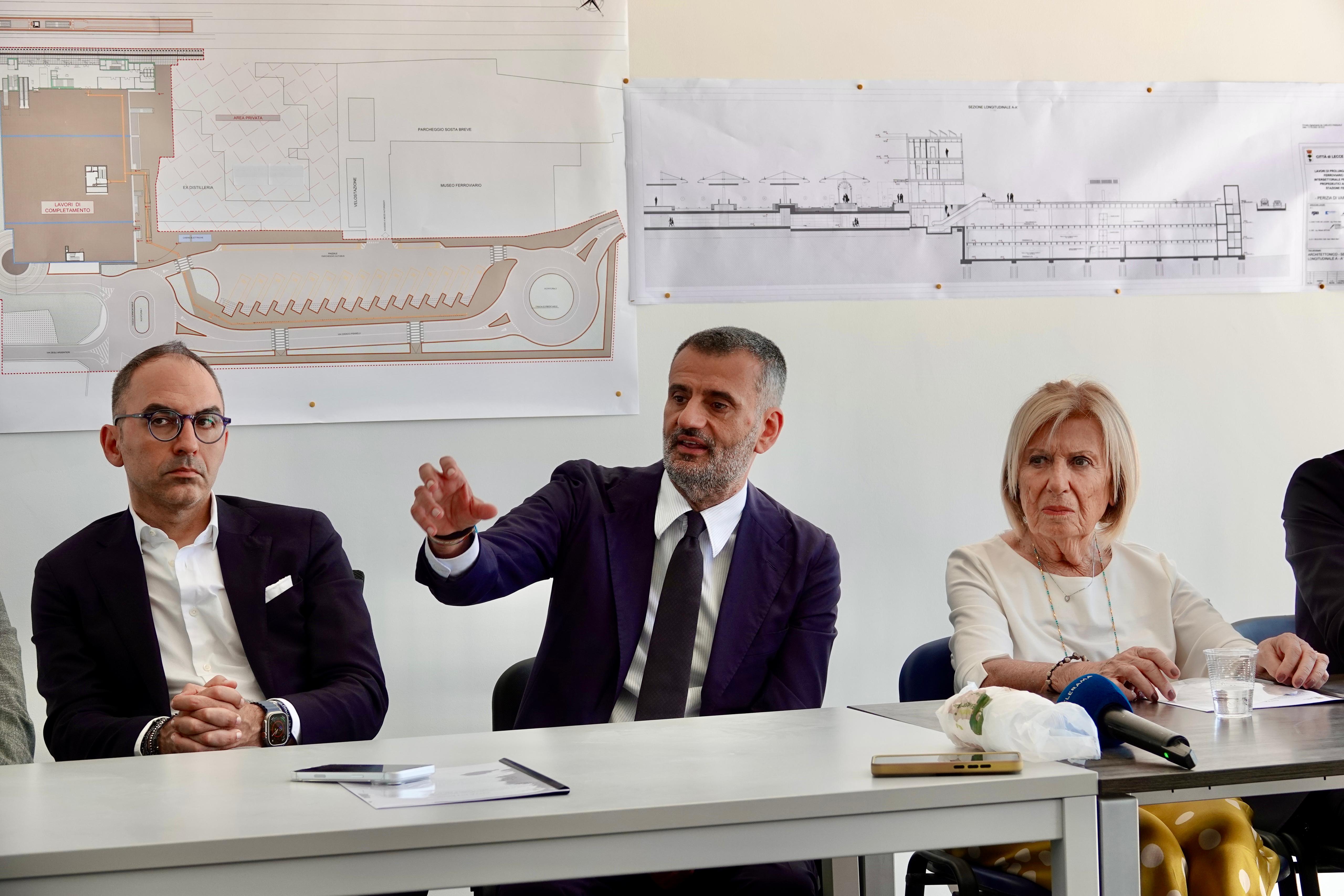 Galleria Mobilità, Decaro e Piemontese a Lecce per il sopralluogo al nuovo ingresso della stazione ferroviaria - Diapositiva 1 di 13