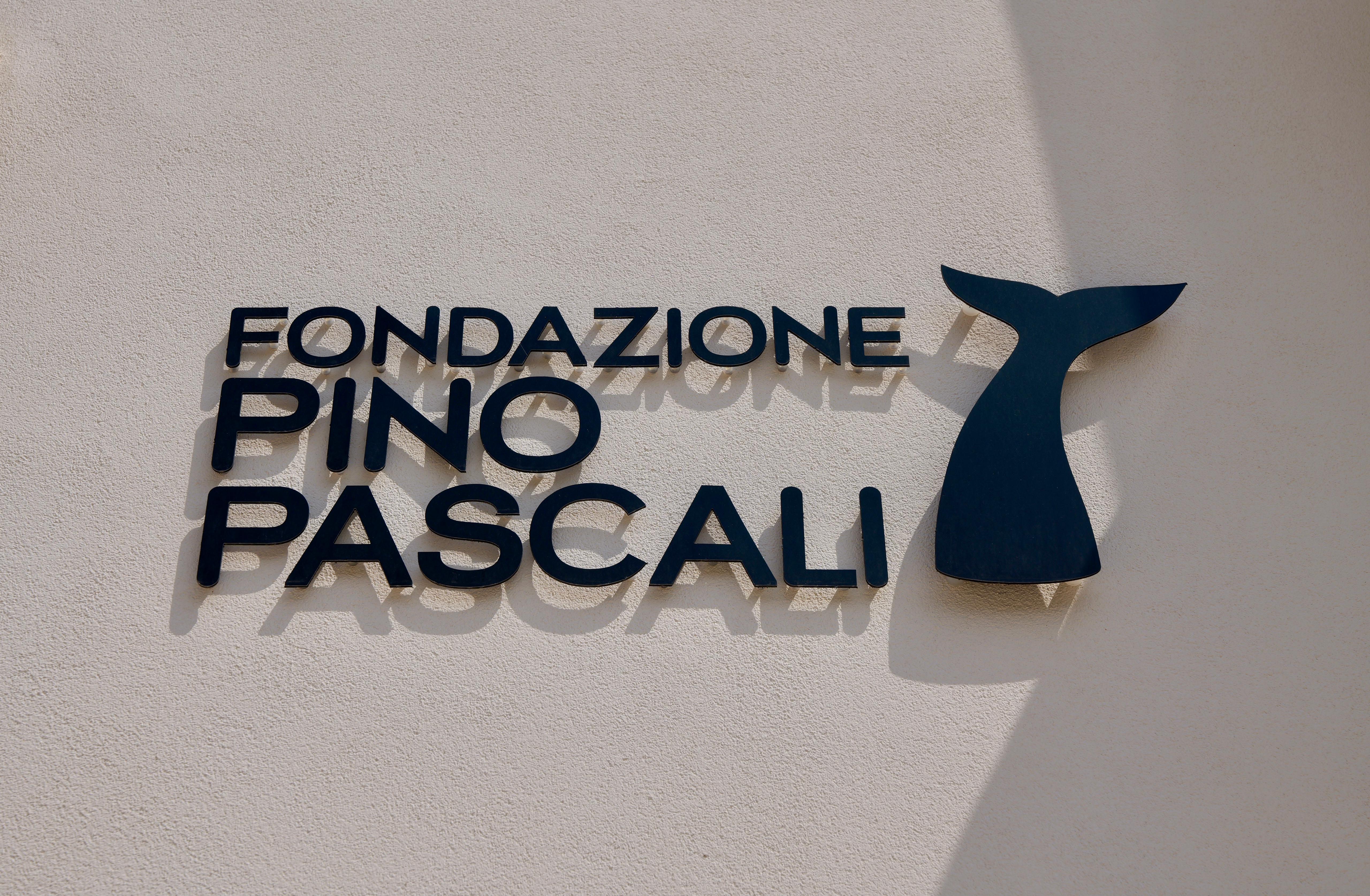 Galleria Polignano a Mare Città della Musica - Omaggio a Domenico Modugno - Grandi Artisti, Bande in Festa - Diapositiva 12 di 13