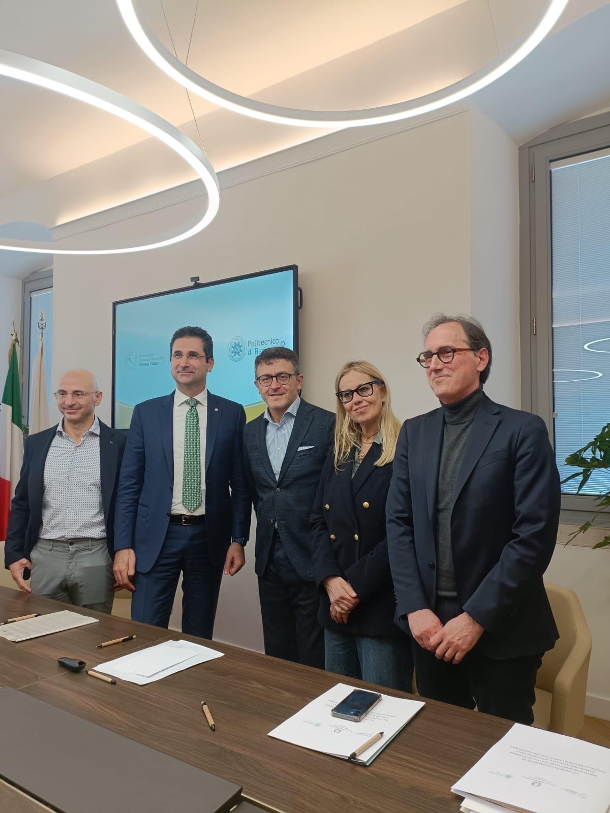 Galleria Strategia regionale di Sviluppo sostenibile: Procura della Repubblica di Trani, Regione Puglia e Politecnico di Bari siglano l’accordo - Diapositiva 1 di 1