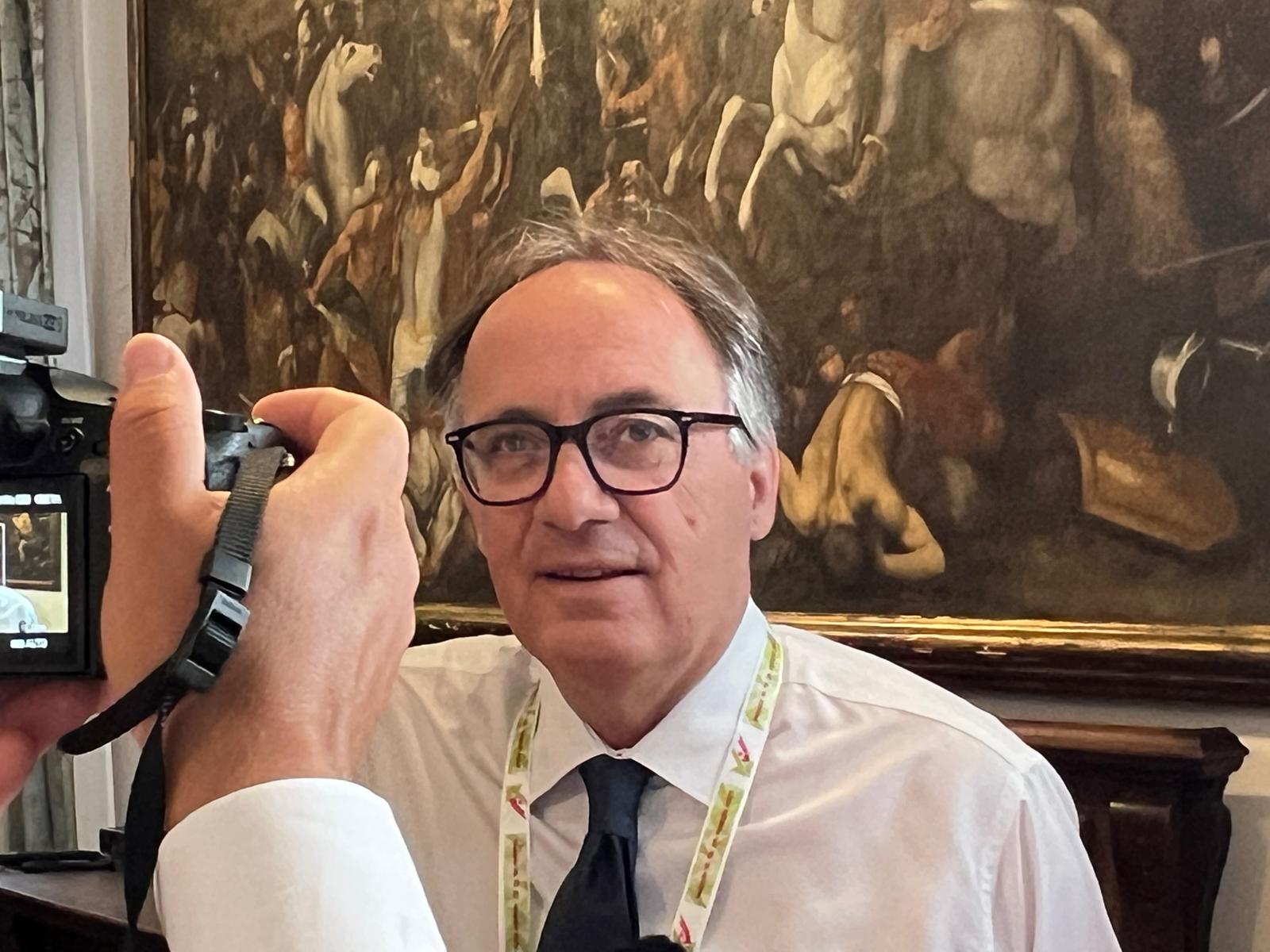 Galleria FESTIVAL DELLE REGIONI: L’ASSESSORE LEO A VENEZIA CON IL PRESIDENTE MATTARELLA E IL GOVERNATORE EMILIANO PER VALORIZZARE LE ECCELLENZE PUGLIESI E IL MADE IN ITALY - Diapositiva 2 di 5