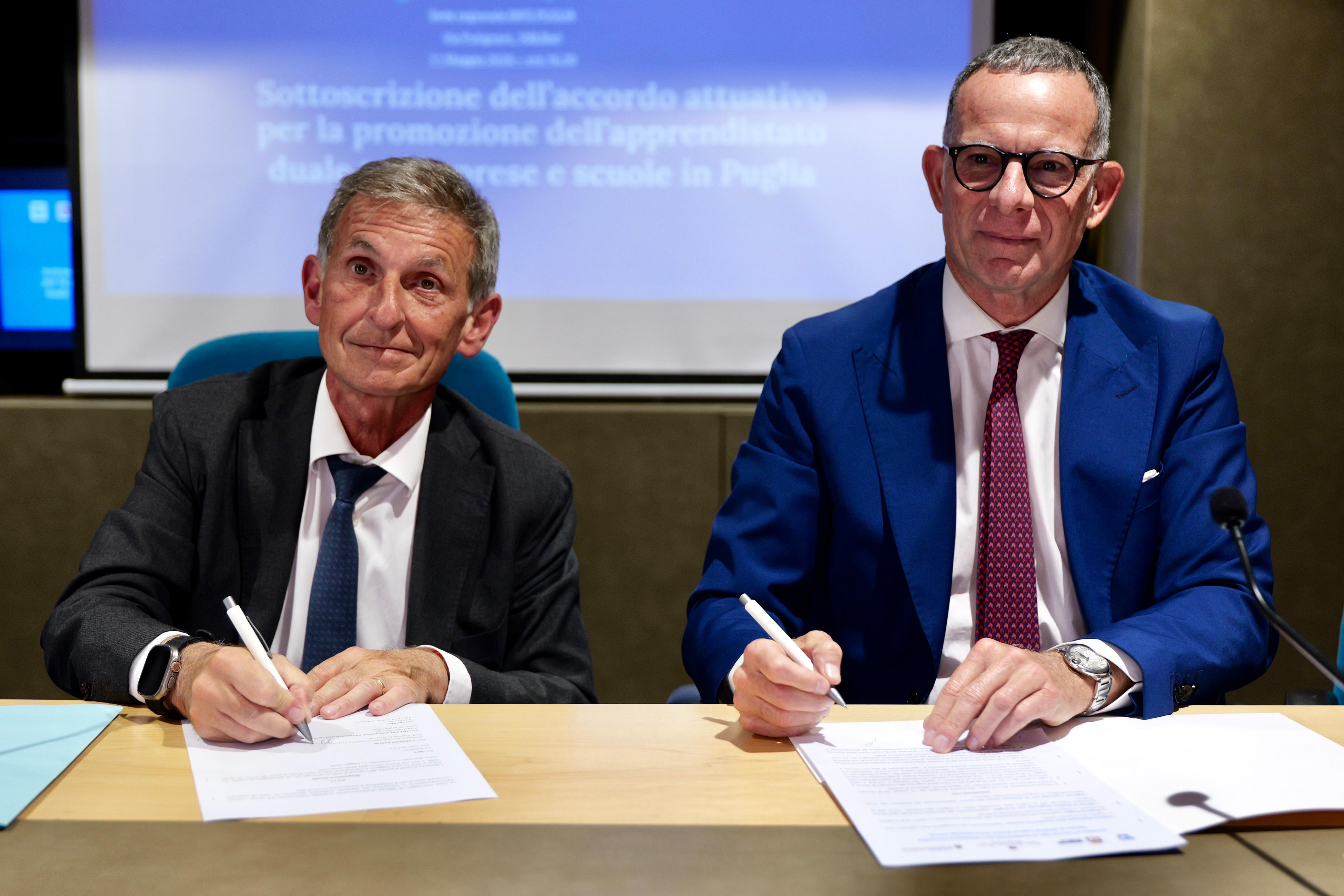 Galleria Apprendistato duale, dal prossimo anno scolastico la prima sperimentazione negli istituti tecnici e professionali della Puglia - Diapositiva 4 di 11