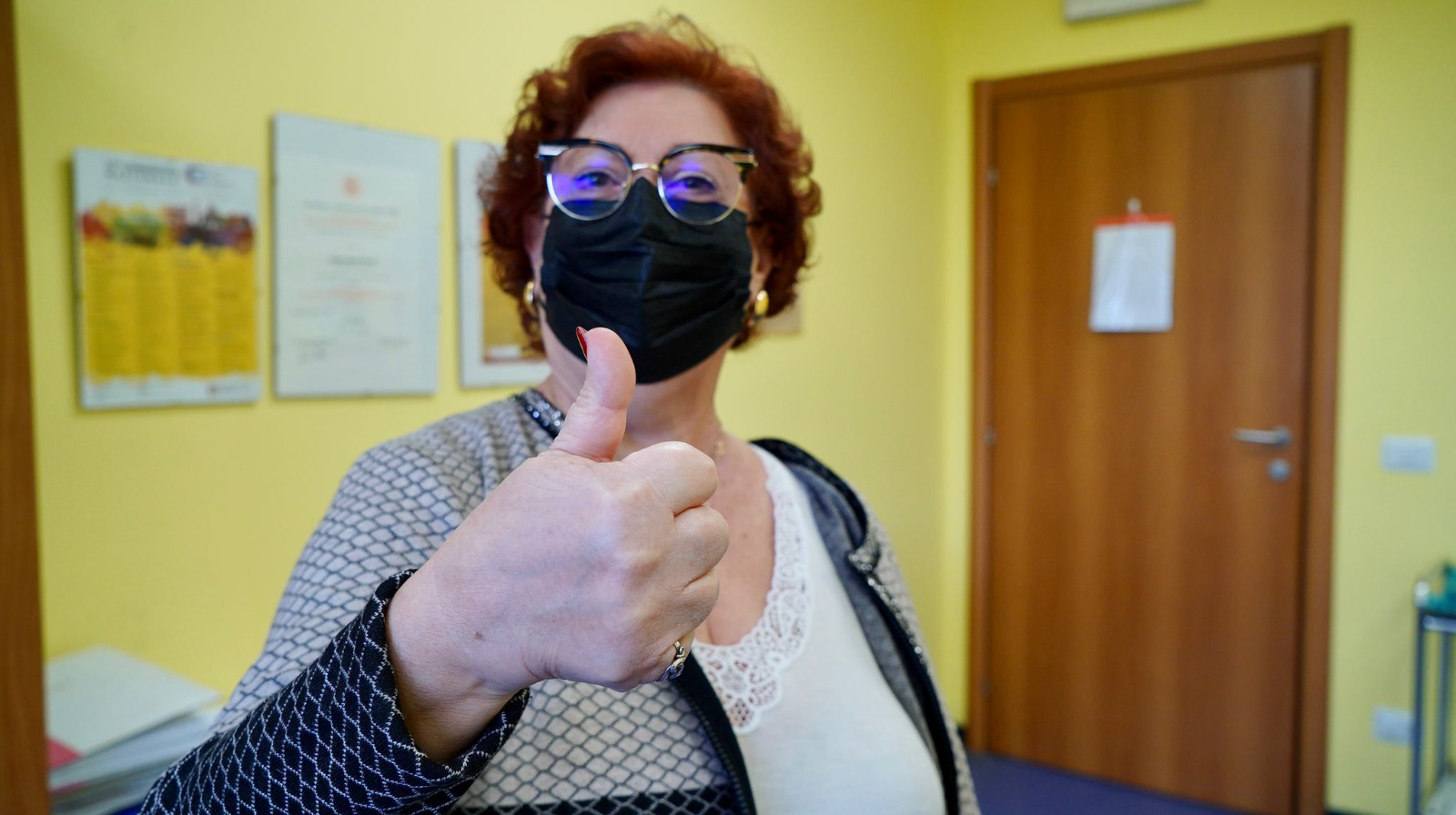 Galleria VACCINI ANTICOVID, PUGLIESI OVER 18 POTRANNO RICEVERE LA TERZA DOSE DAL 1 DICEMBRE - Diapositiva 8 di 10