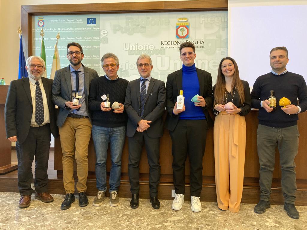 Galleria APP ULÌA, LA TRACCIABILITÀ DELL’OLIO EVO DI PUGLIA È DIGITALE PER GLI OLIVI MONUMENTALI DI PUGLIA - Diapositiva 2 di 7