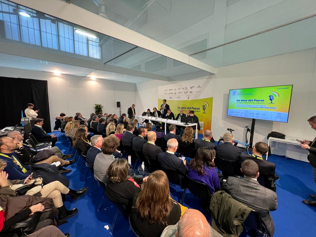 Galleria Turismo sostenibile: siglato l’accordo di cooperazione tra Regione Puglia e ANCI Puglia per lo sviluppo di cammini e bike economy - Diapositiva 1 di 9