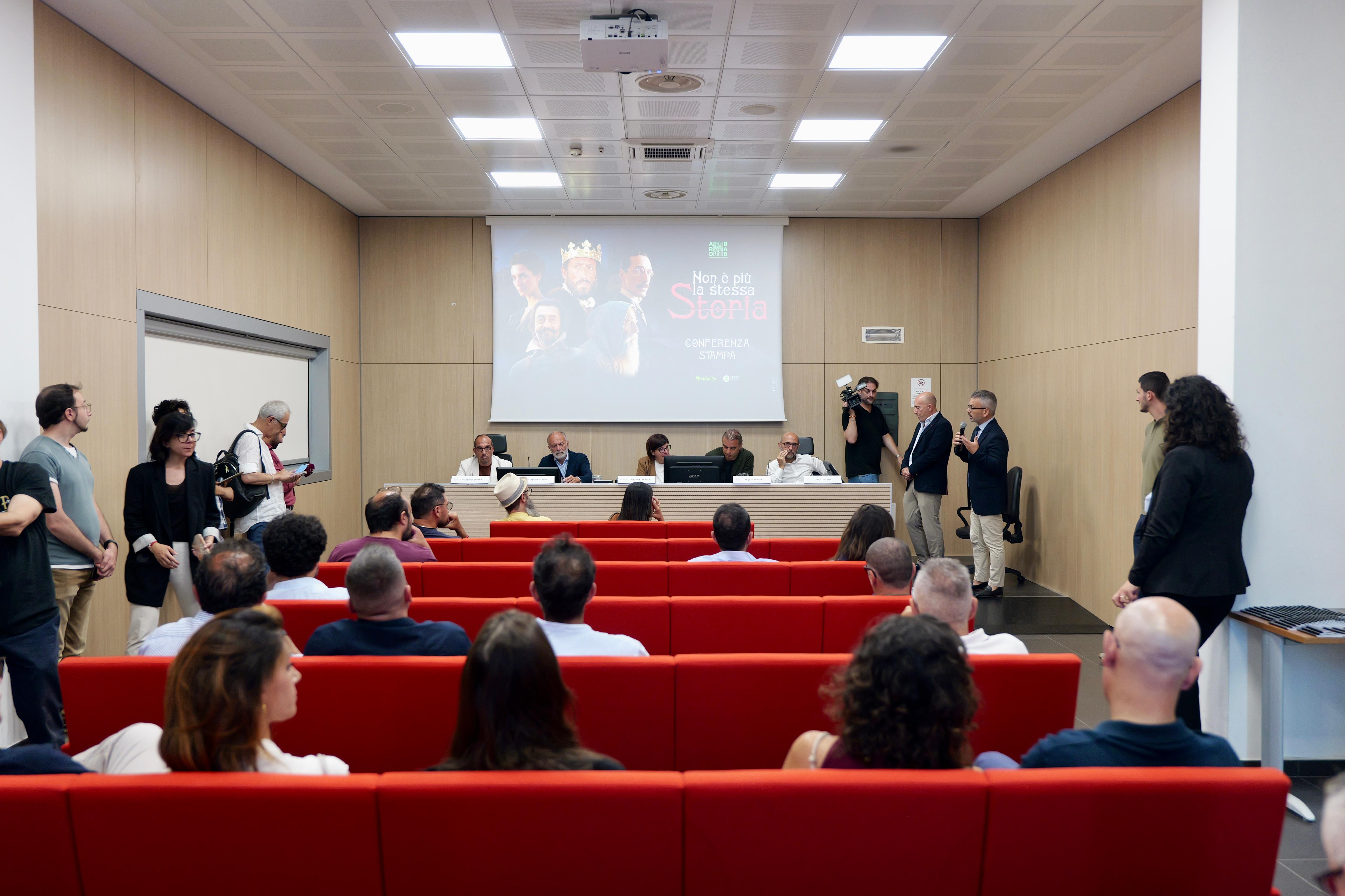 Galleria “Non è più la stessa storia”, cinque big del passato scendono in campo con l’AroBa8 per l’ambiente - Diapositiva 5 di 6