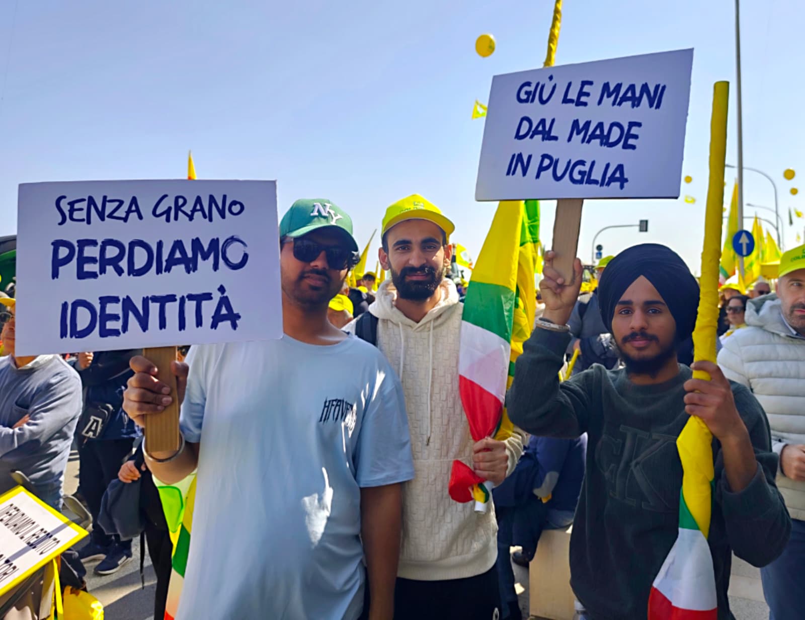 Galleria Decaro e Paolicelli incontrano gli agricoltori alla manifestazione regionale di Coldiretti - Diapositiva 3 di 12
